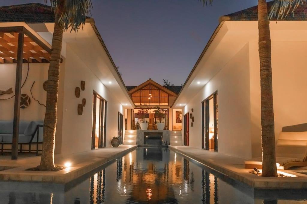 Villa Hakem Elegant and modern 4 bedrooms villa pool view view 3