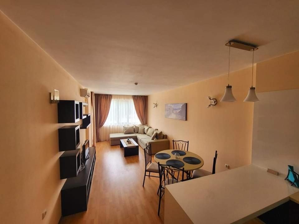 Dilov Apartments in Yalta Golden Sands