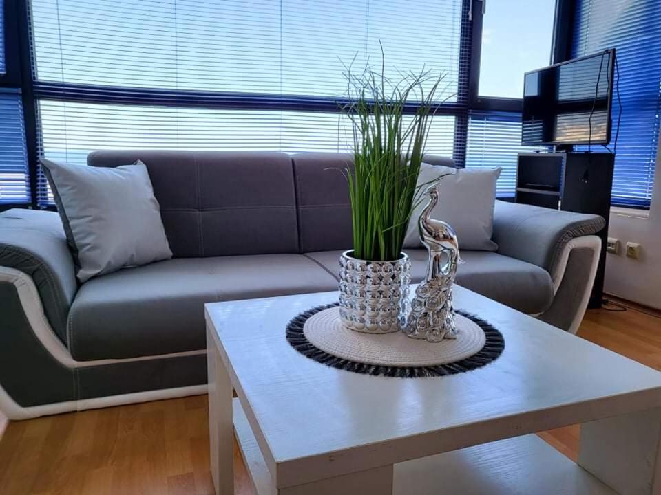 Dilov Apartments in Yalta Golden Sands