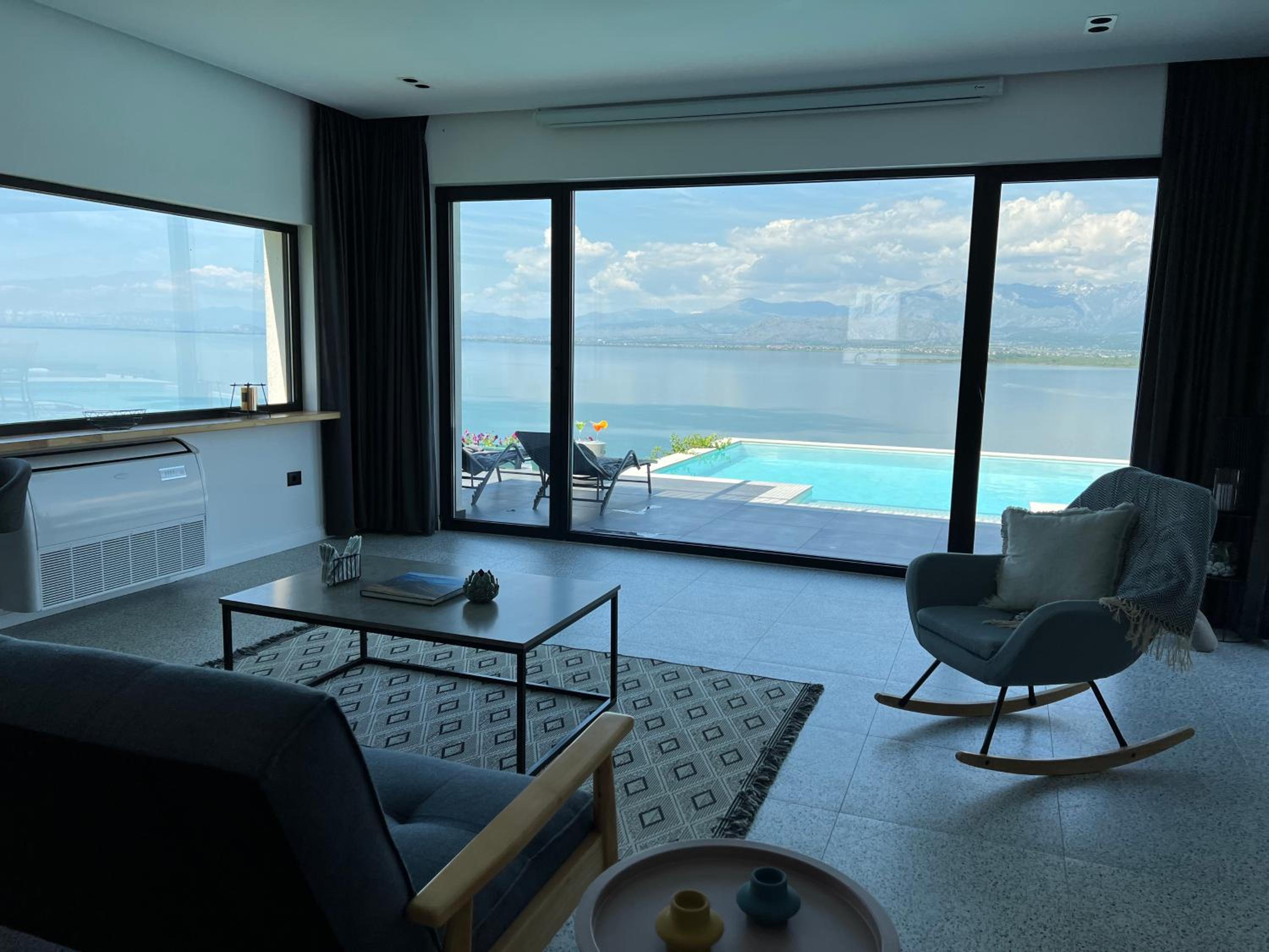 Lake Breeze Villa with a Pool & Magnificent Views