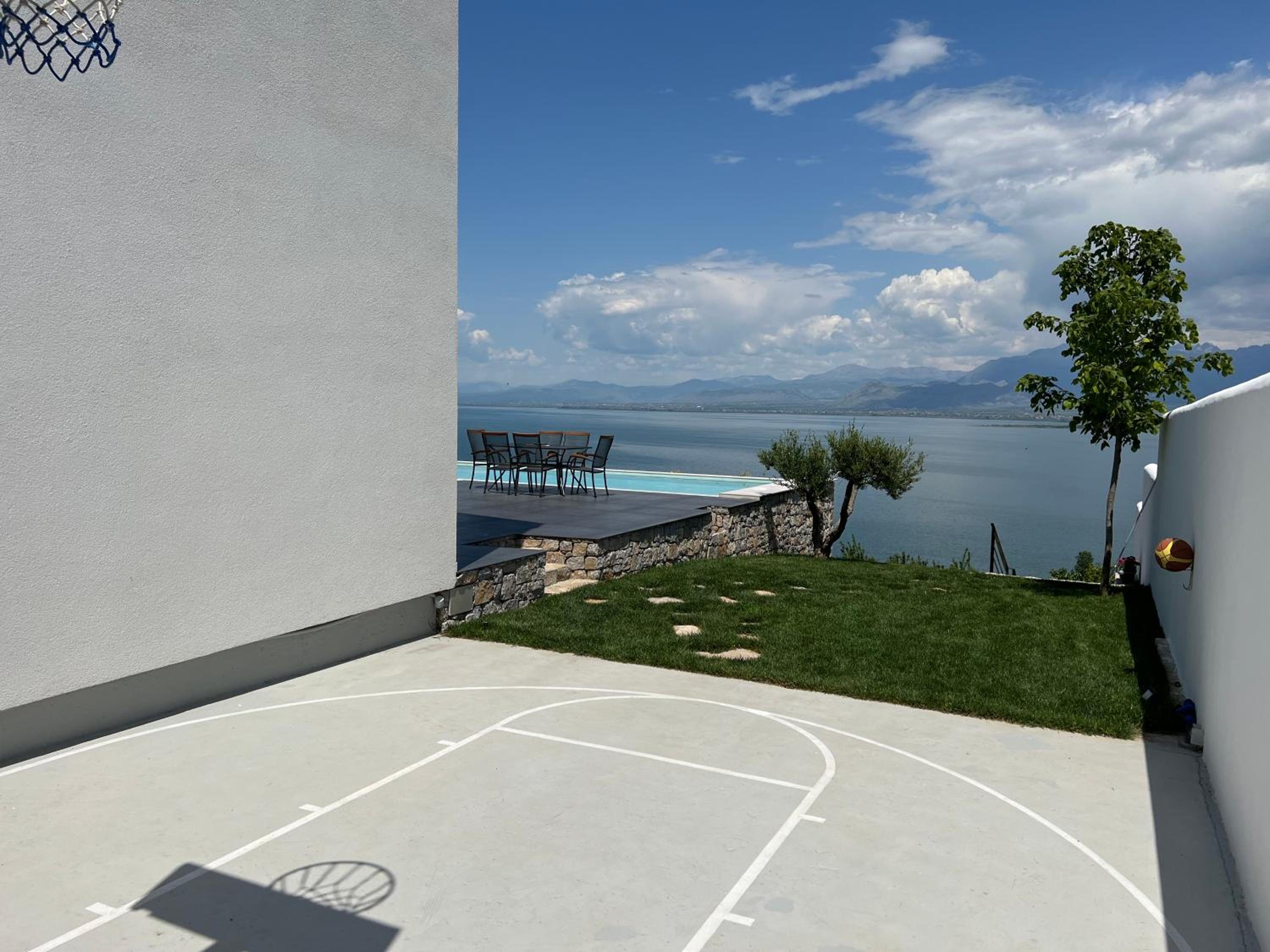 Lake Breeze Villa with a Pool & Magnificent Views
