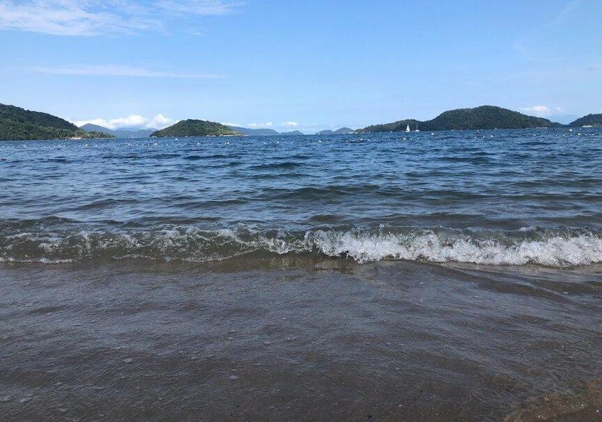 Natureza e mar no Bracuhy