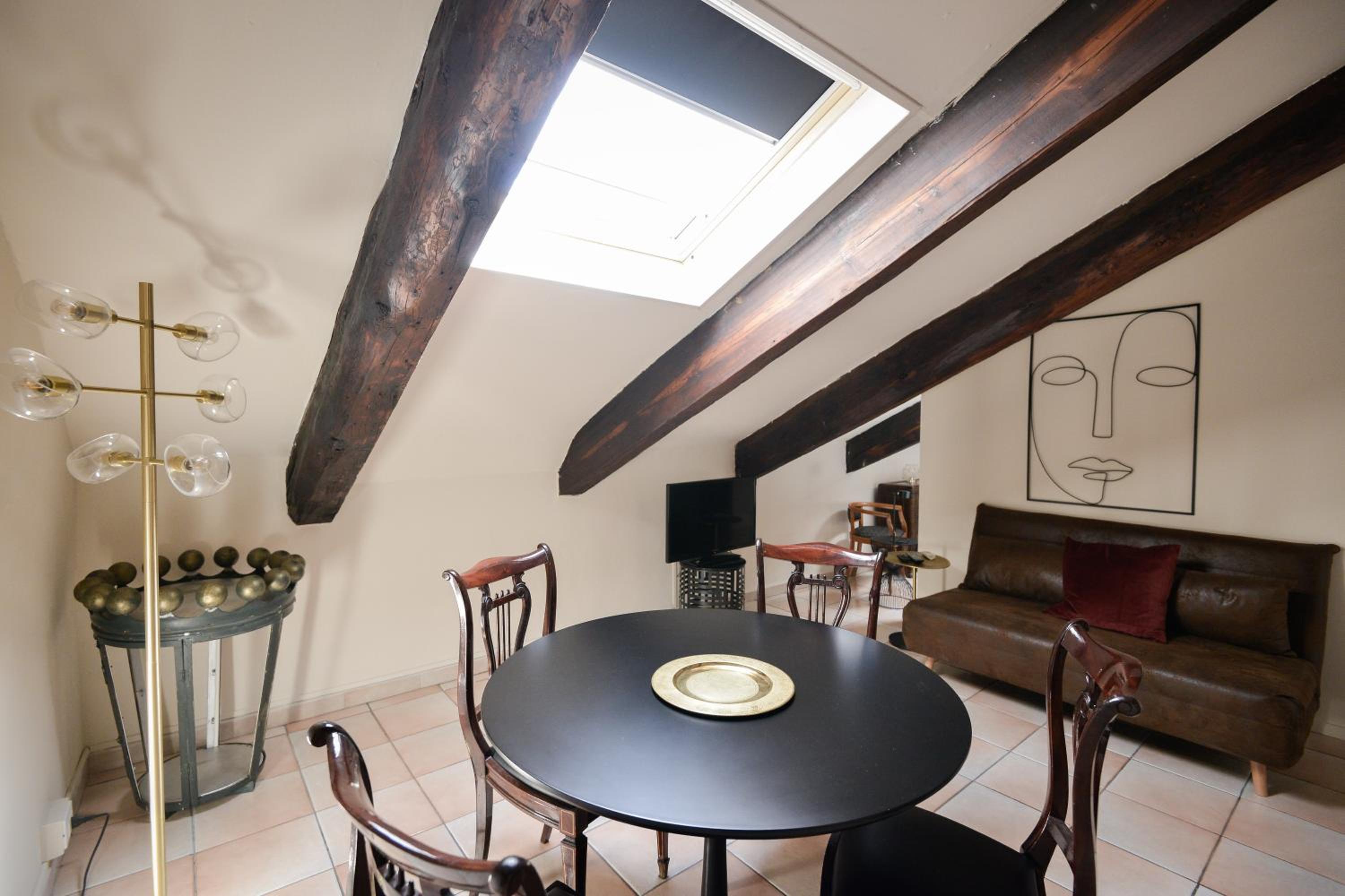 Top Living Apartments - Mansarda Vittorio Emanuele view 4
