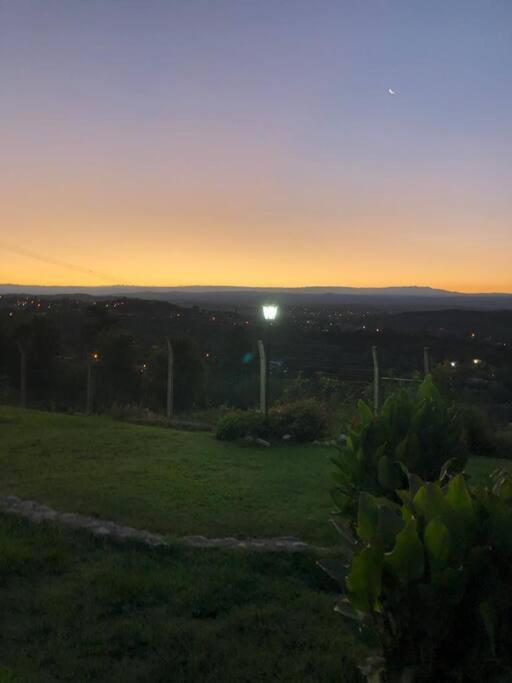 CASA CON VISTA A LAS SIERRAS