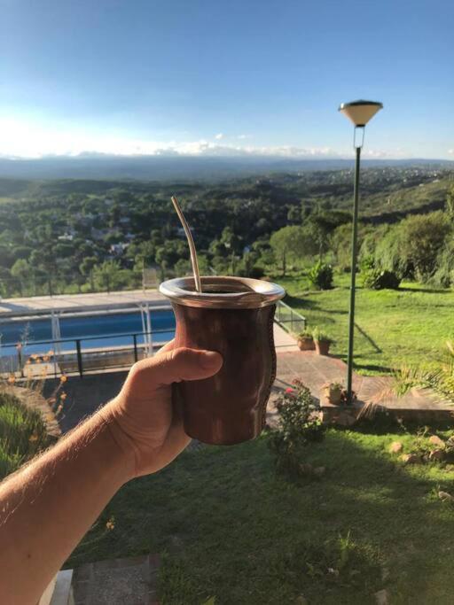 CASA CON VISTA A LAS SIERRAS