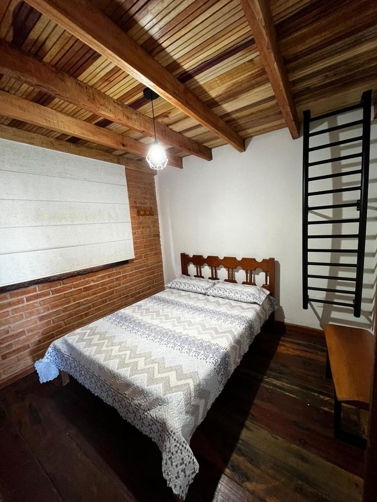 Casa Tapera Nova
