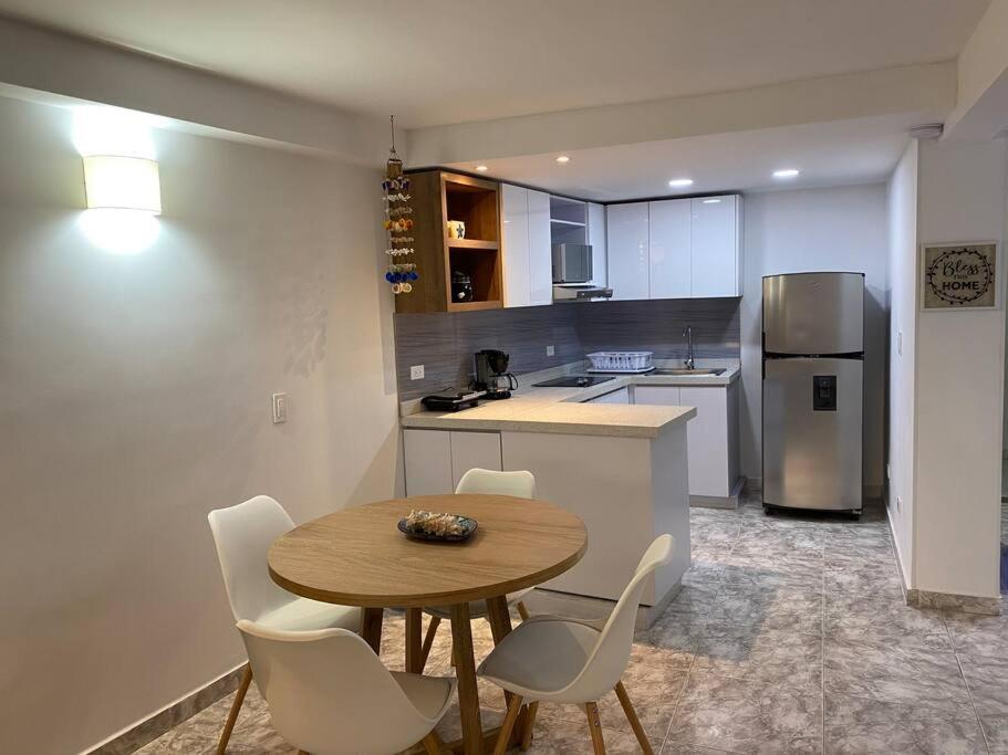 Hermoso apartamento recién remodelado zona top