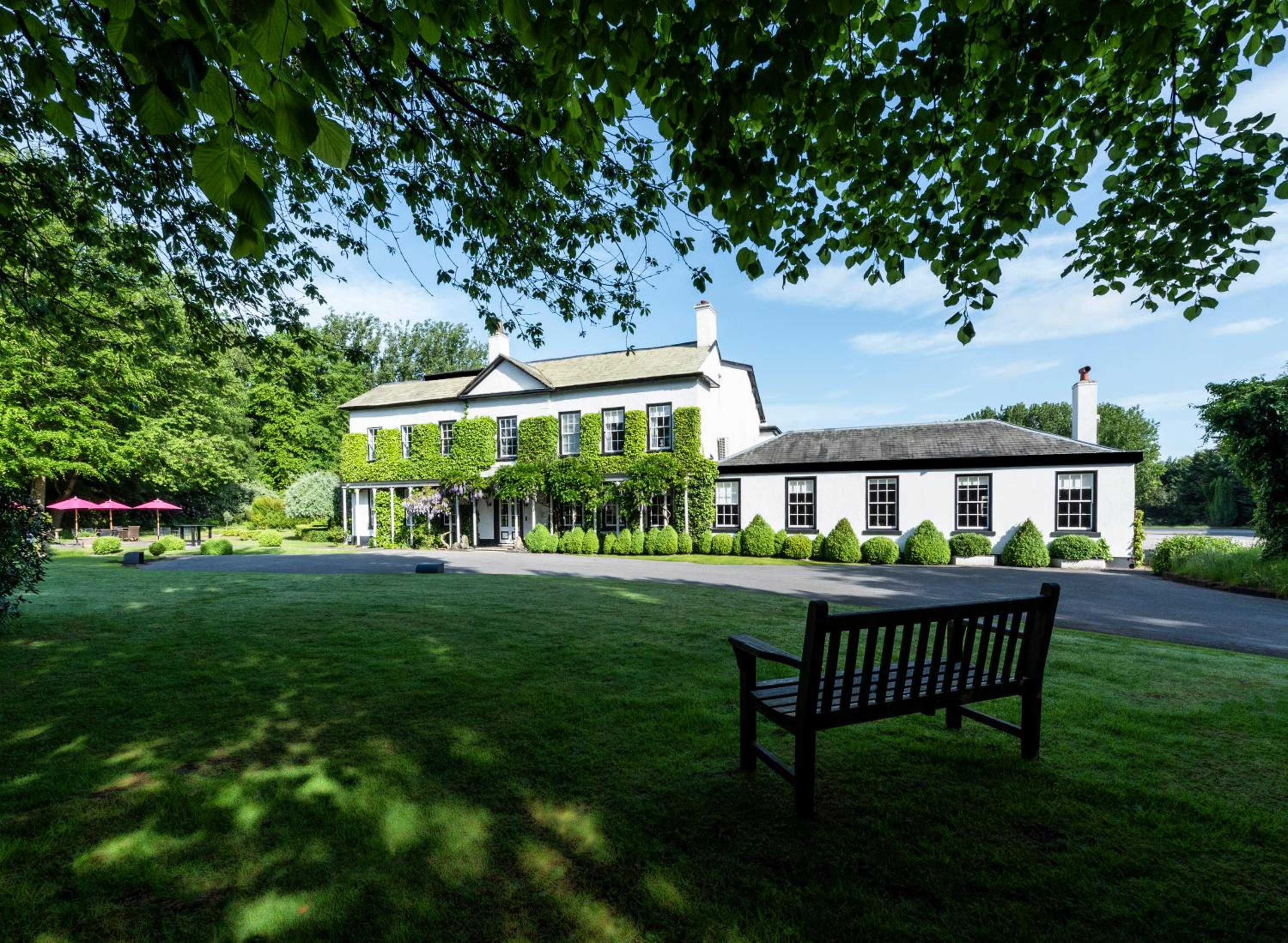 Warrington Vacations - Statham Lodge Hotel - Property Image 5