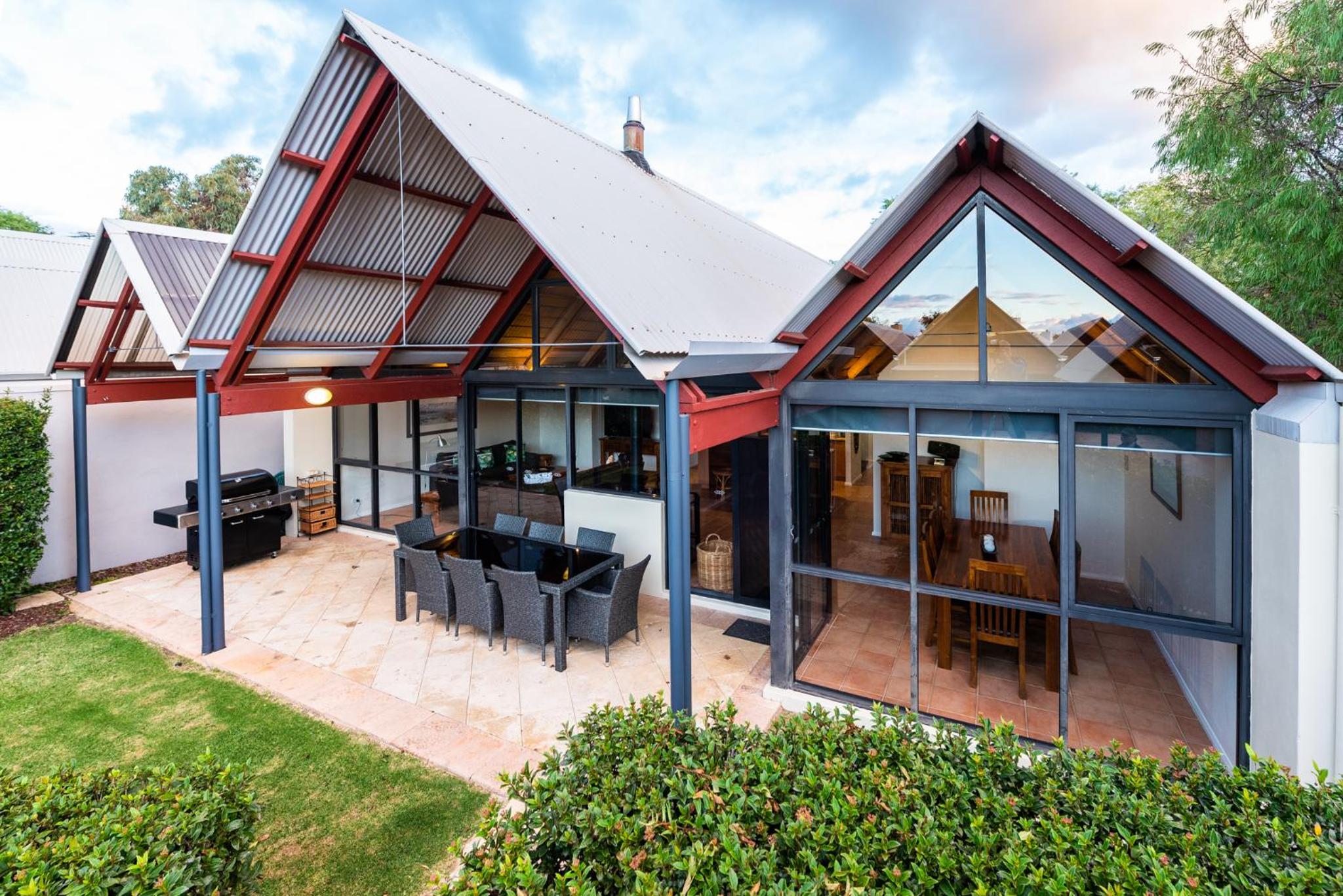 Whalers Cove Villas