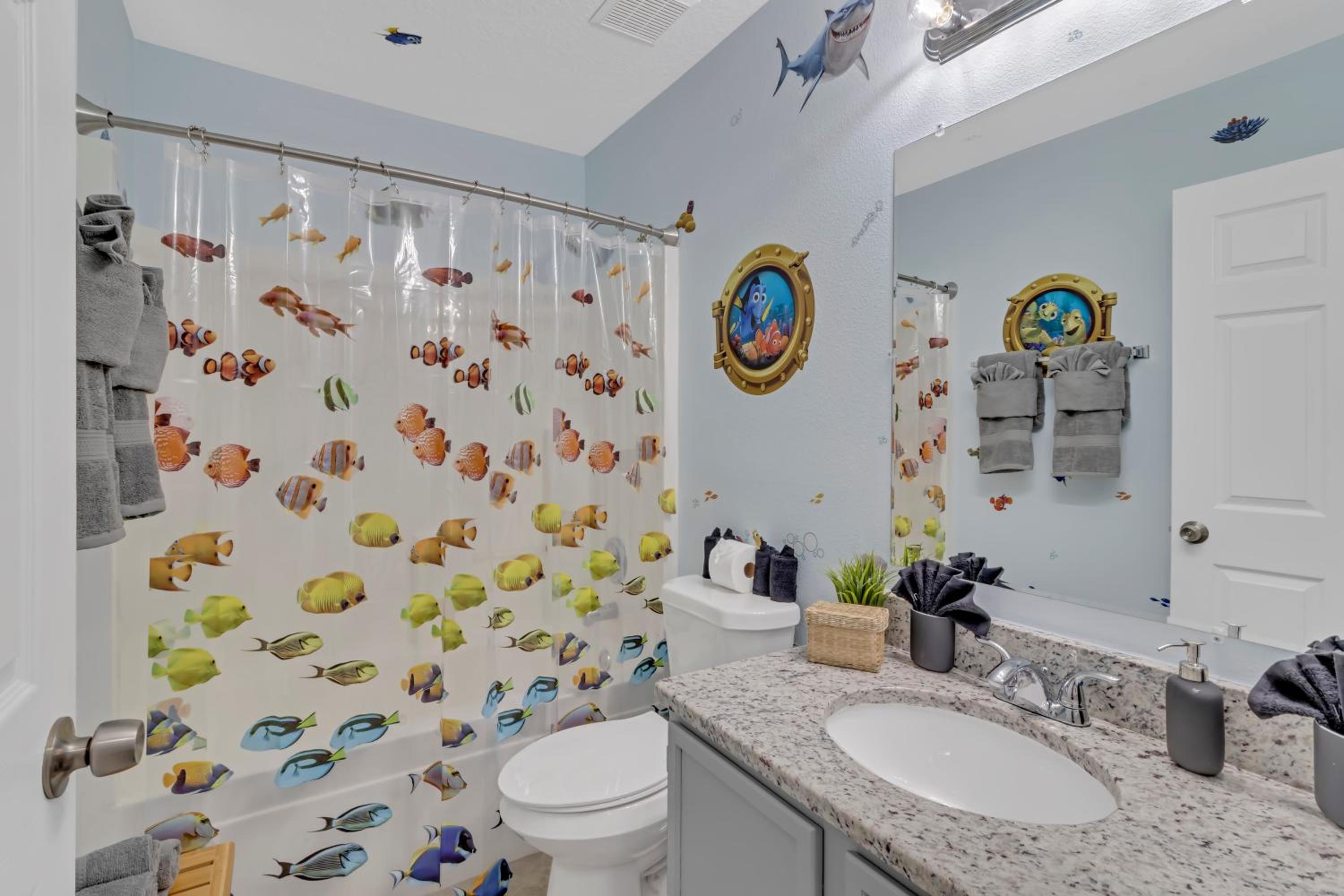 Disney Themed House Free Heated Pool close Disney 5br 9bd