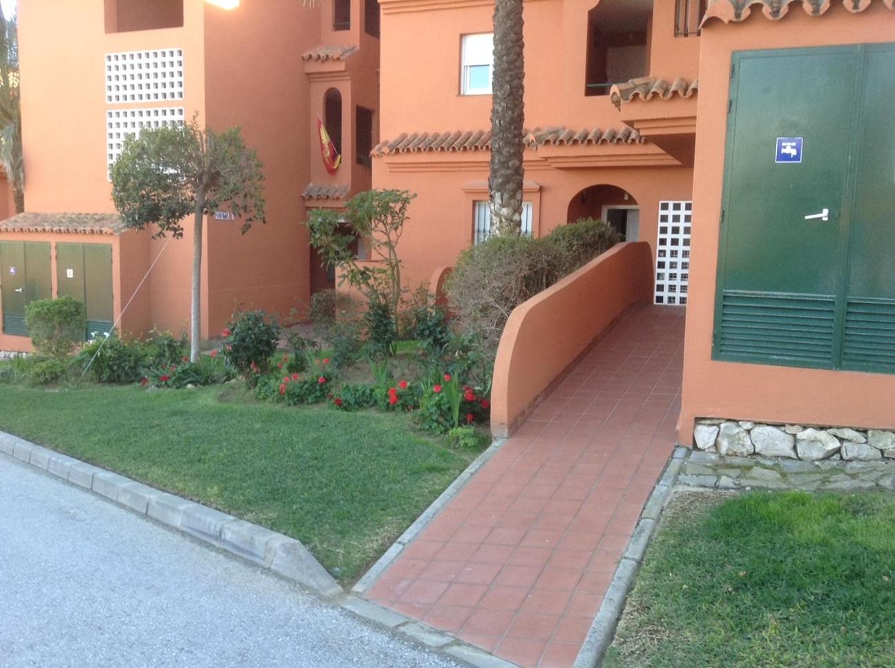 Spacious Ground Floor Luxury Apartment with underground parking view 2