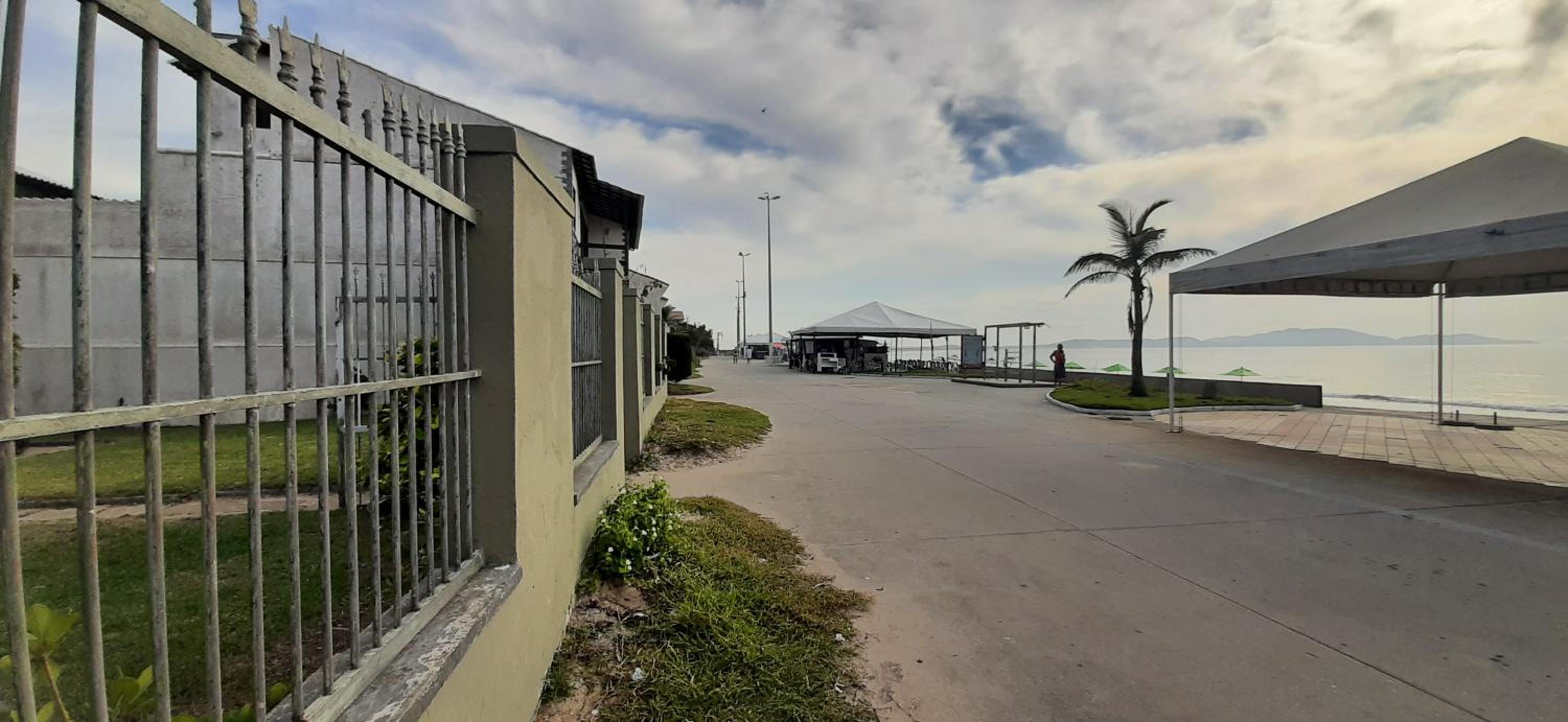Casarão Pé na Areia Peró