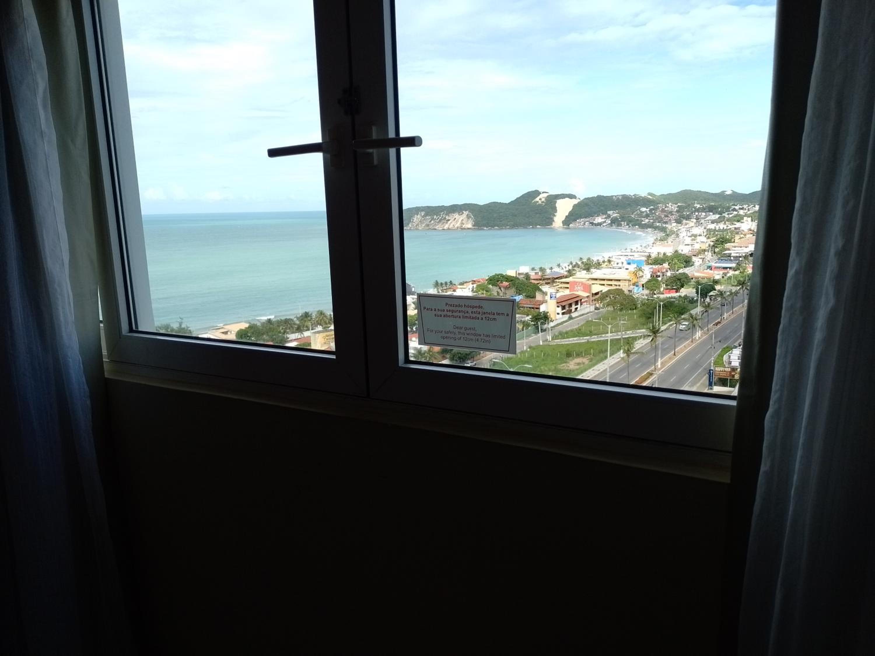 PONTA NEGRA FLAT APART