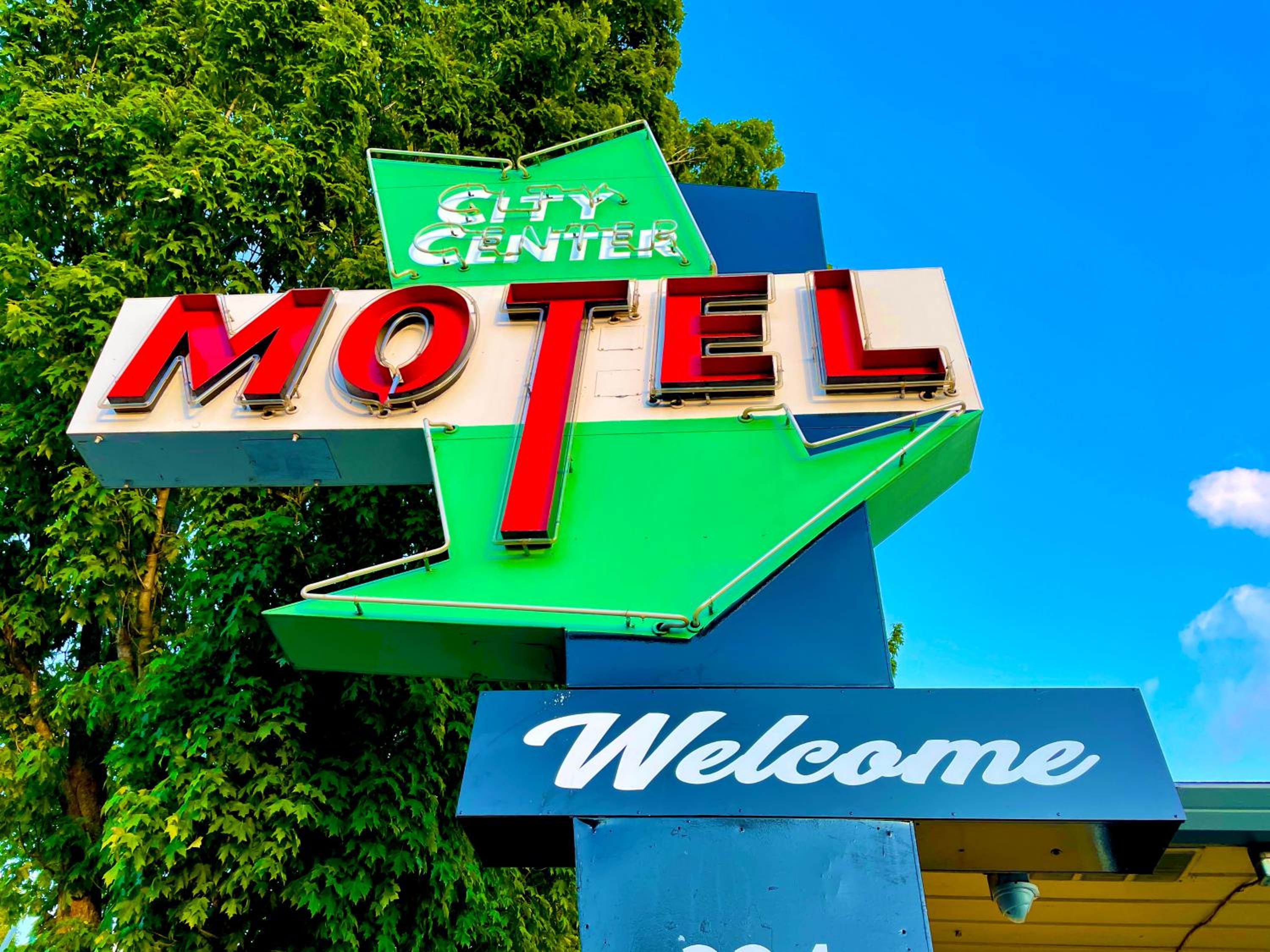 Medford Vacations - City Center Motel - Property Image 37