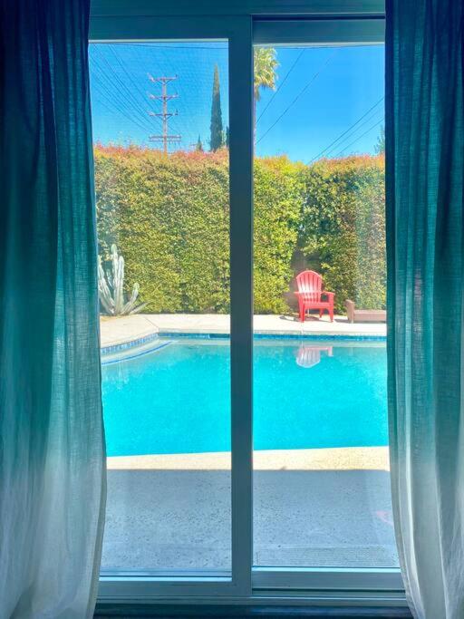 Endless summer in LA *HEATED POOL/HOT TUB/CABANA*