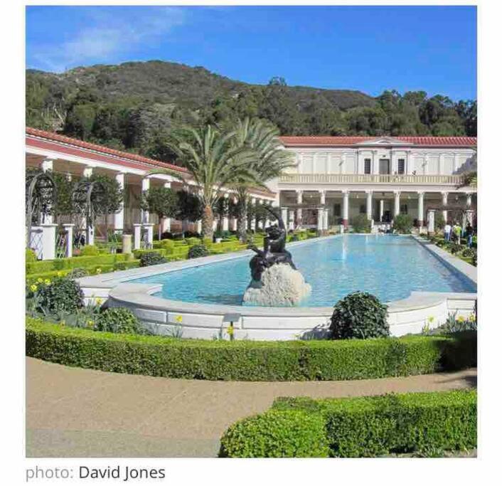 Endless summer in LA *HEATED POOL/HOT TUB/CABANA*