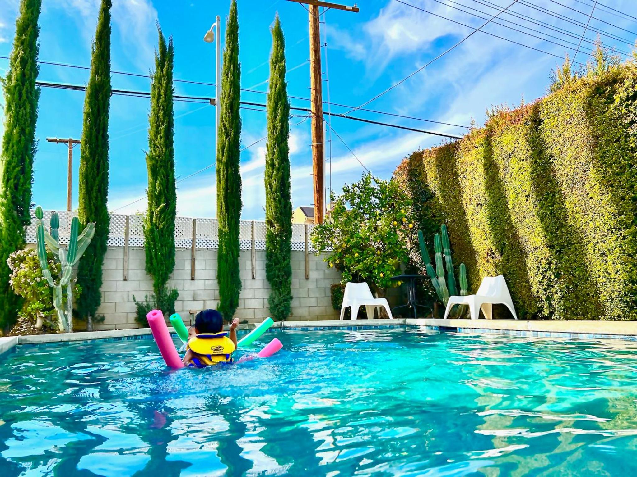 Endless summer in LA *HEATED POOL/HOT TUB/CABANA*