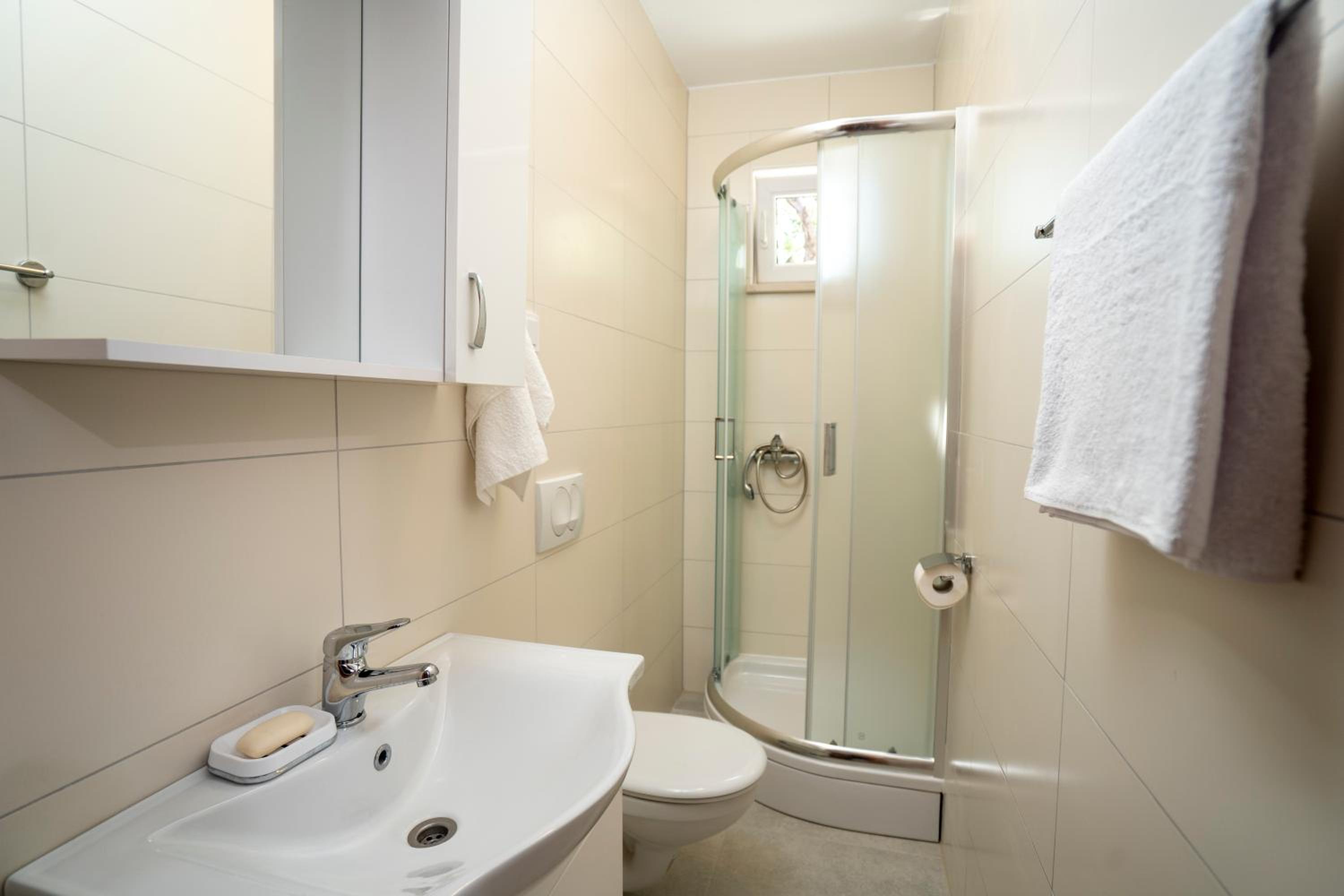 Olive & Almond Apartment