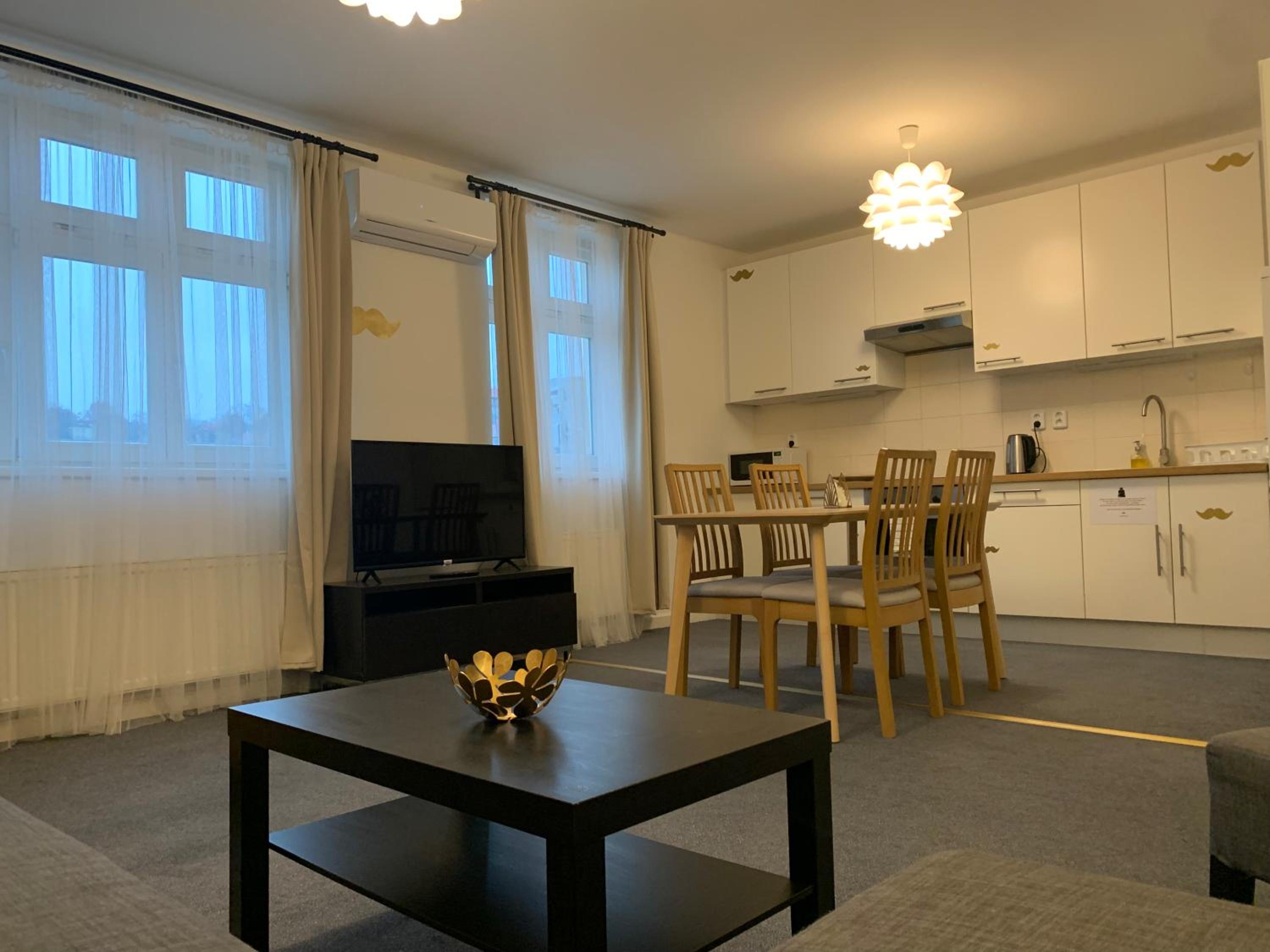 Little Tom Apartments
