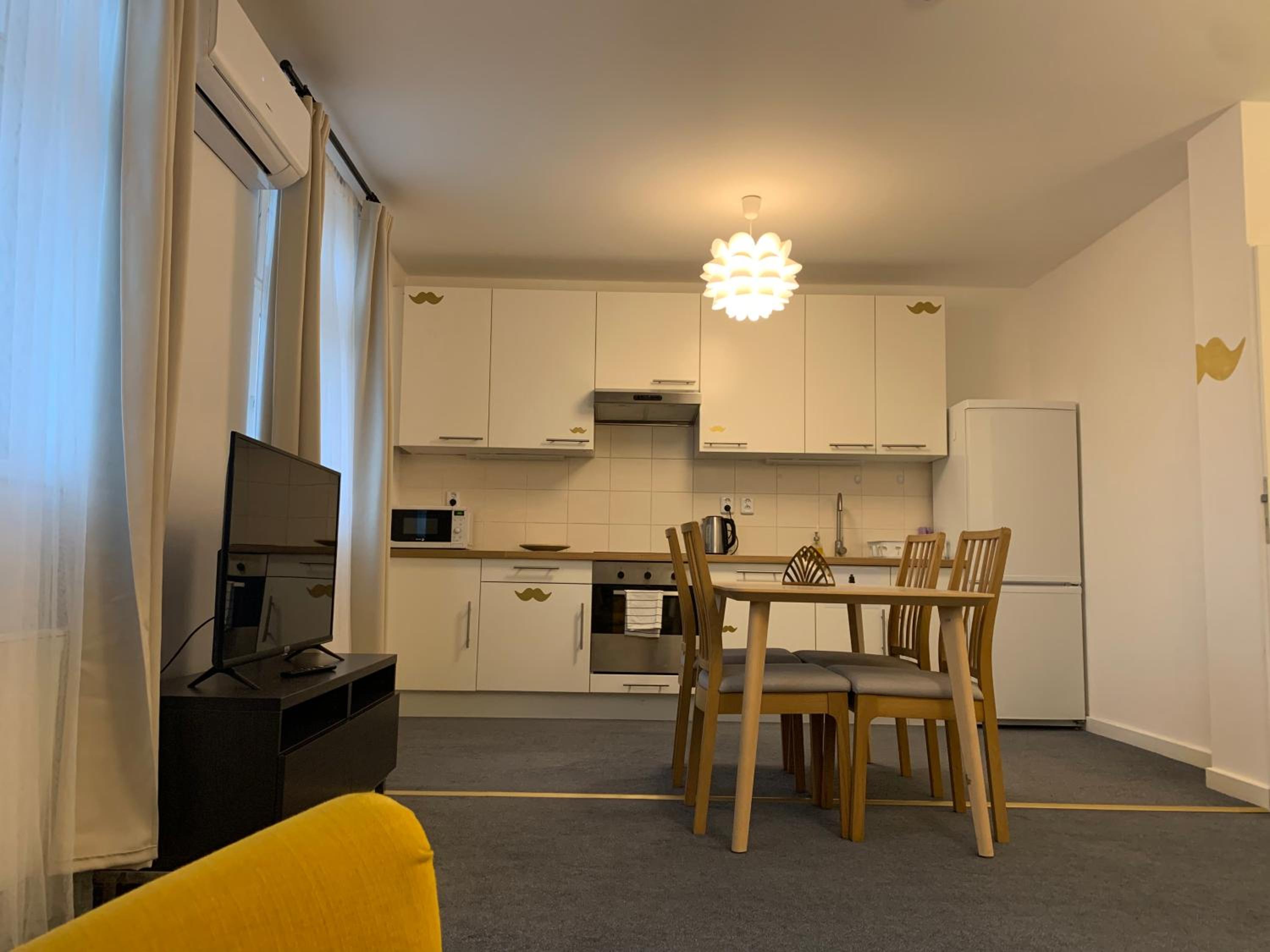Little Tom Apartments