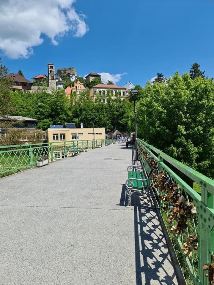 Amar Apartmani, Jajce