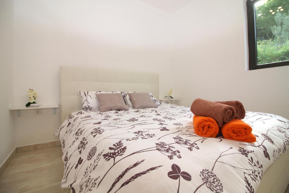 Apartaments Paradise view 2