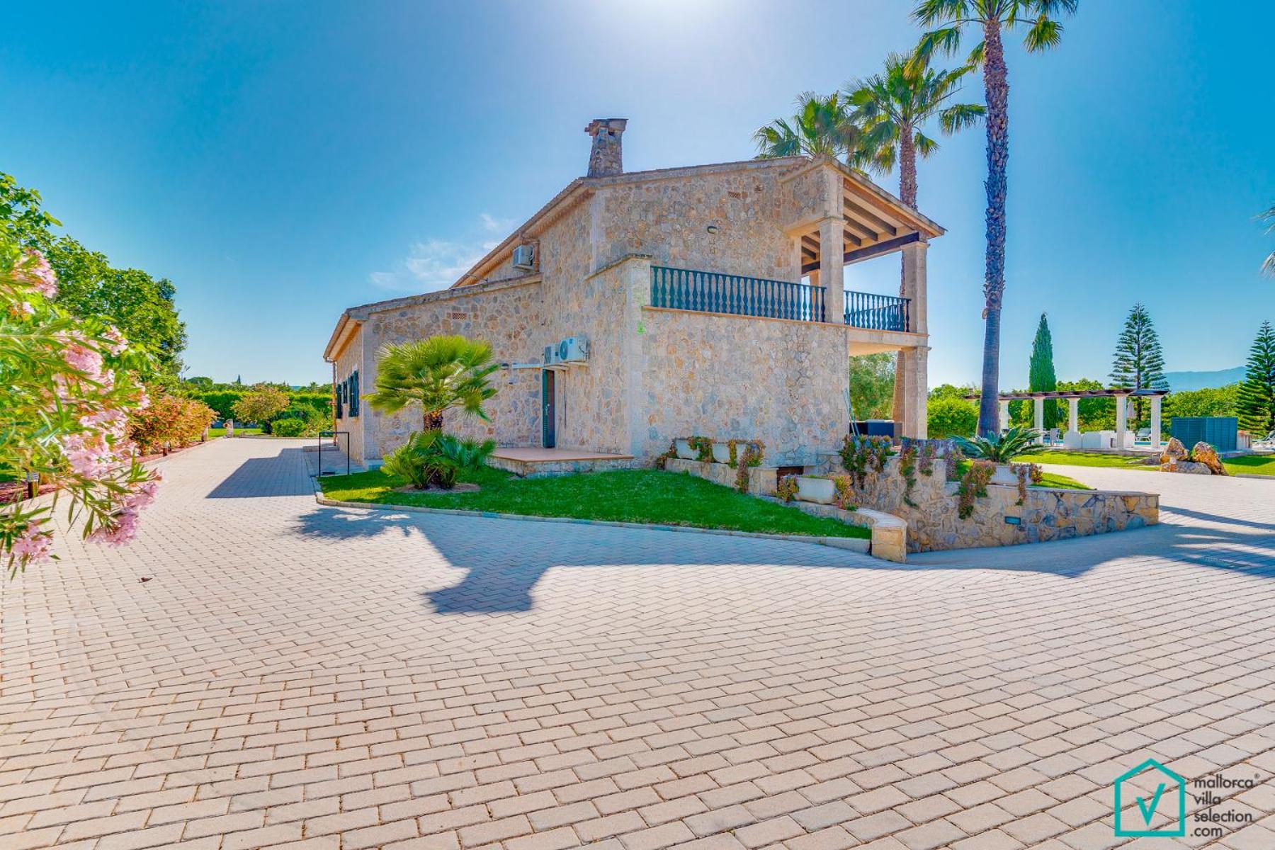 C291 Siona by Mallorca Villa Selection view 3