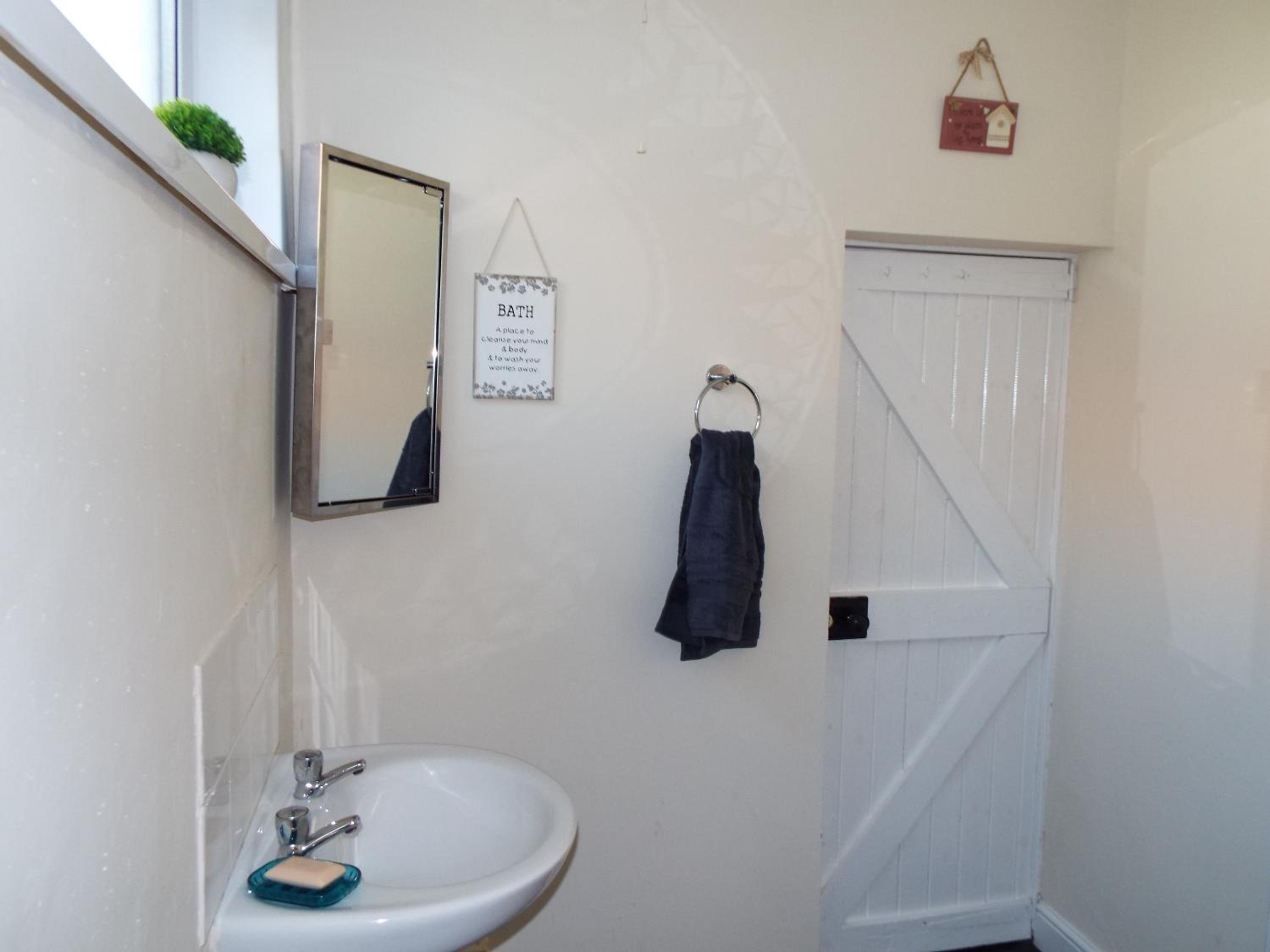 Cosy Cottage In Cardigan