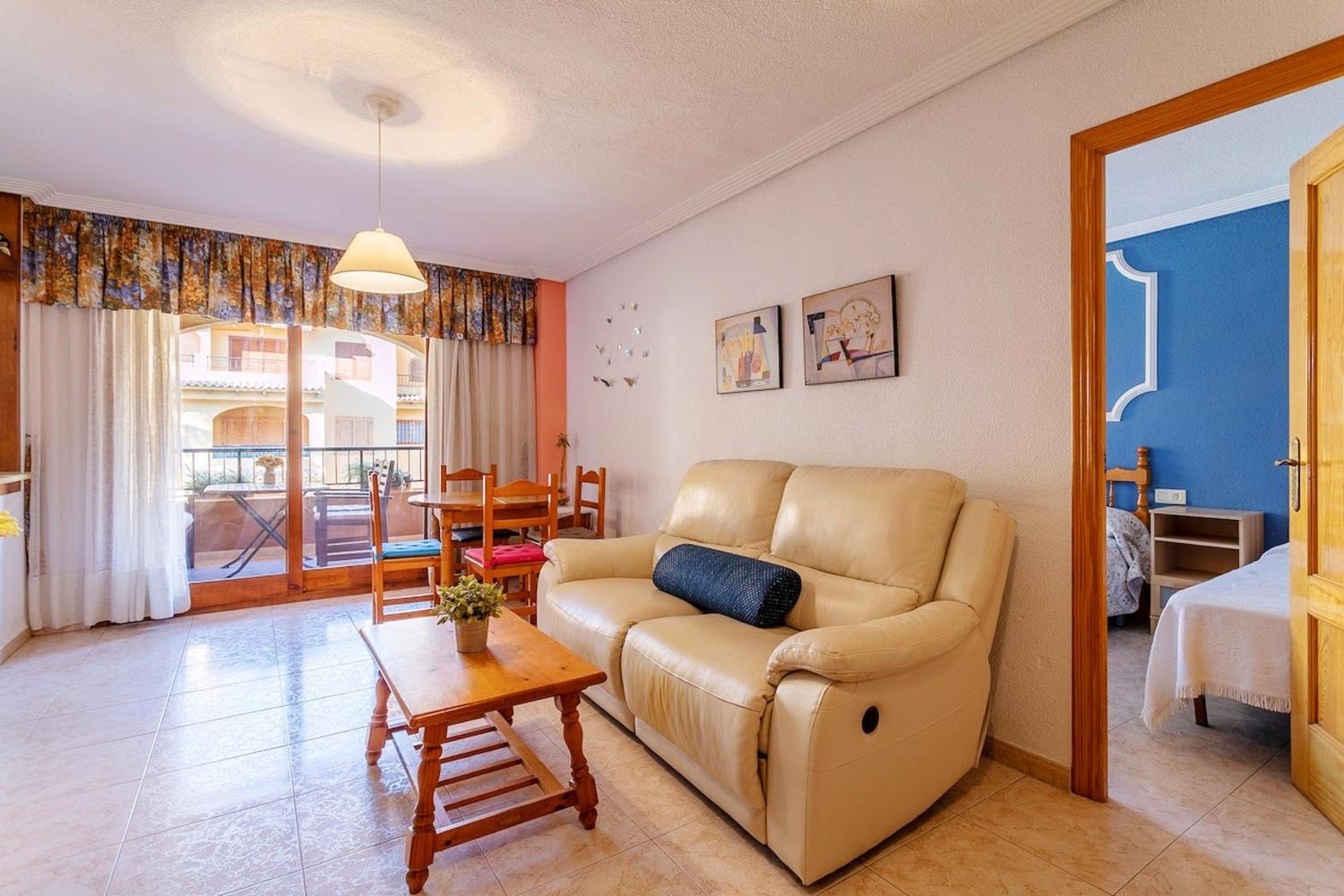 Spacious apartment with sea view in La Mata - 75 m² - Pool