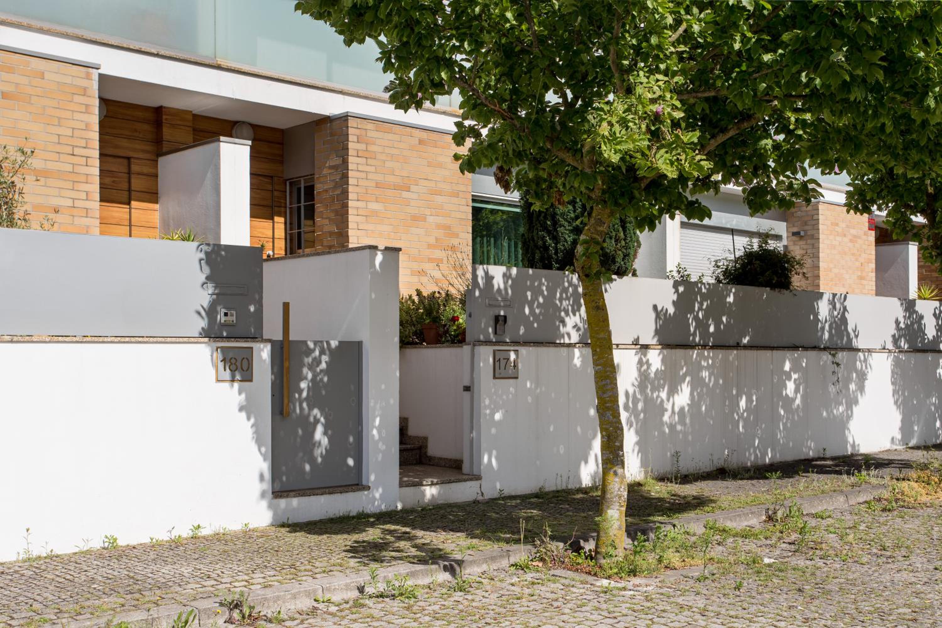 GuestReady - Stunning house w/ parking near Porto view 3