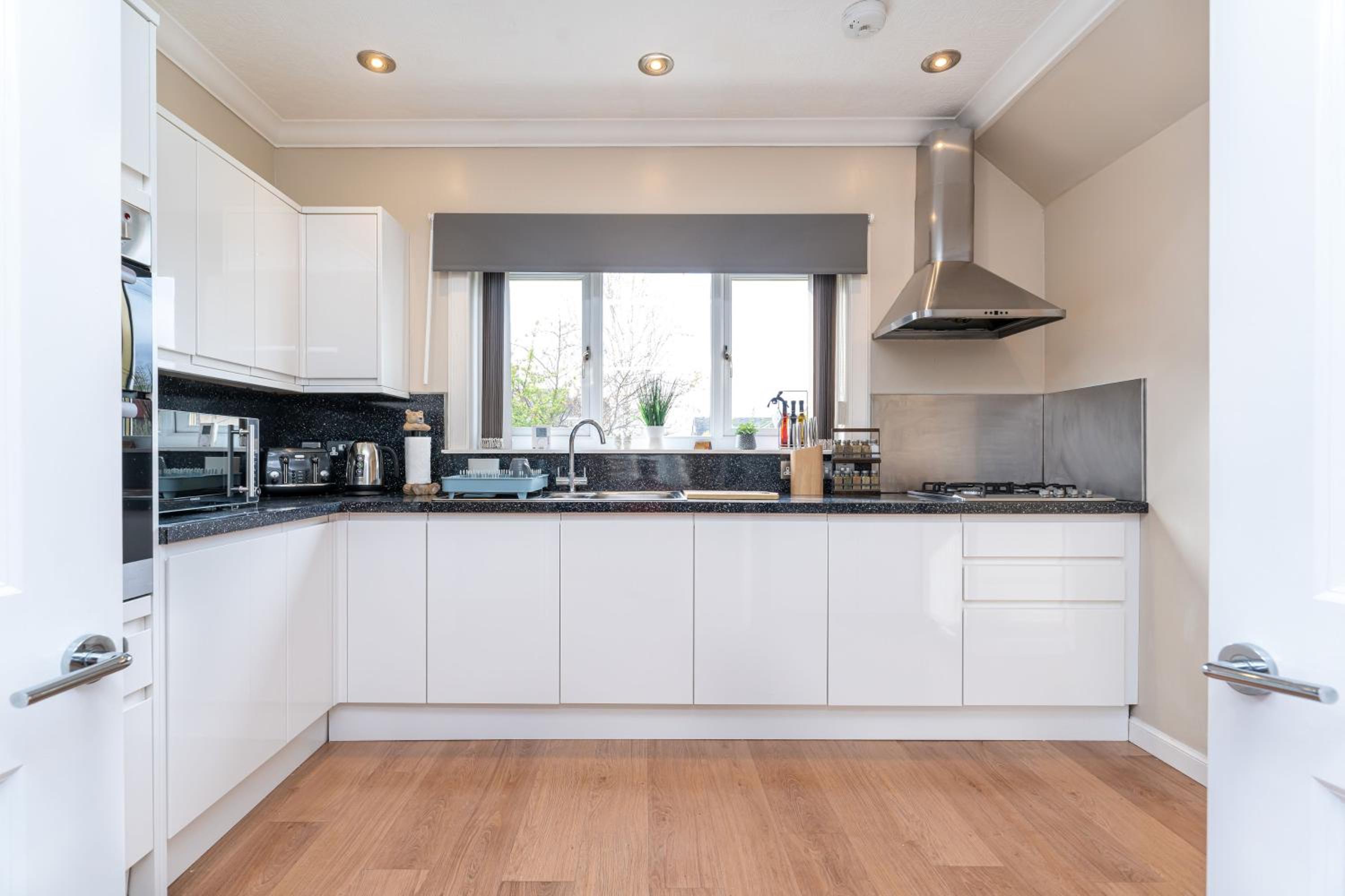 NEW Four Bedroom House - all rooms ensuite, photo 33