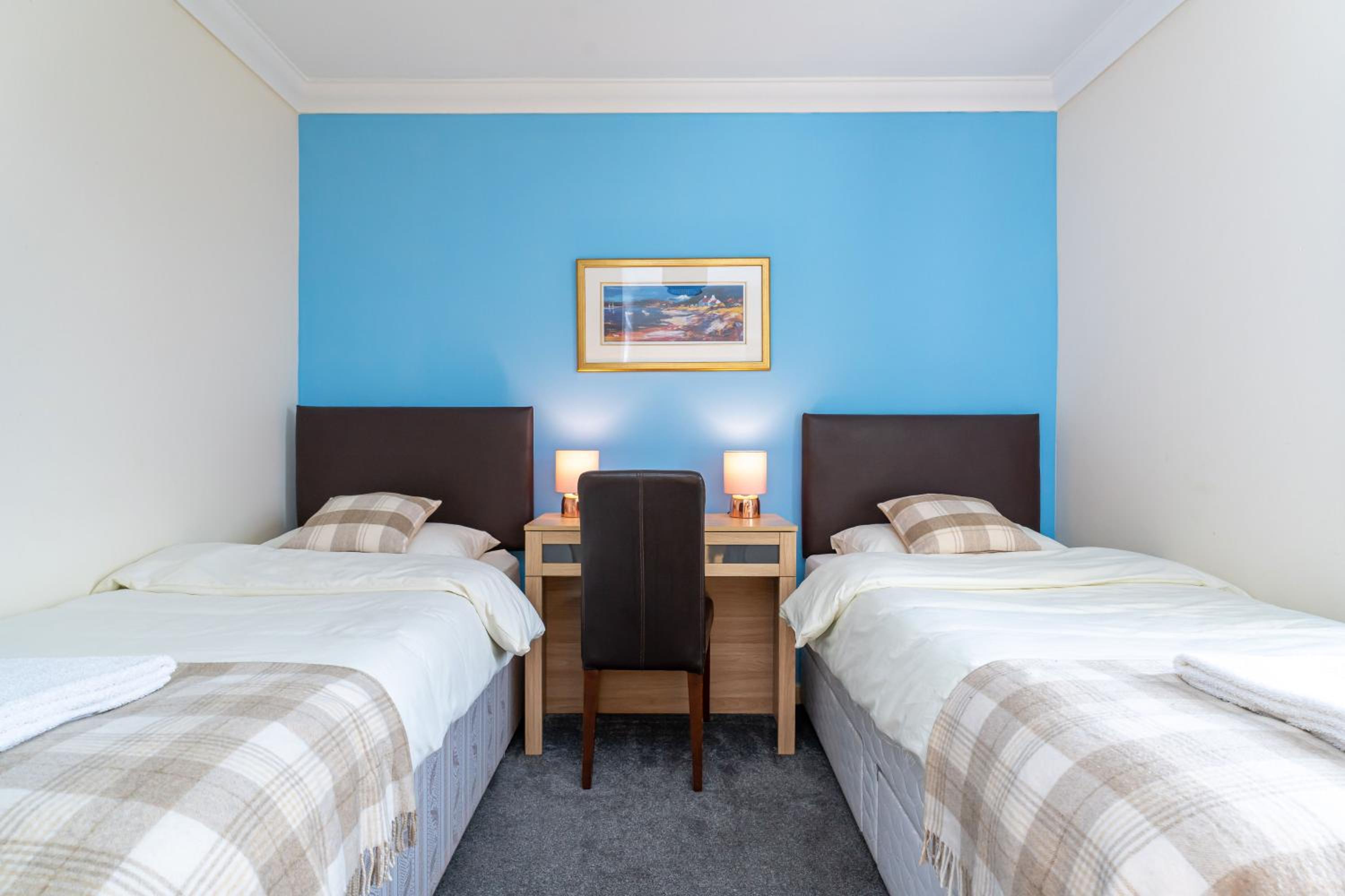 NEW Four Bedroom House - all rooms ensuite, photo 2