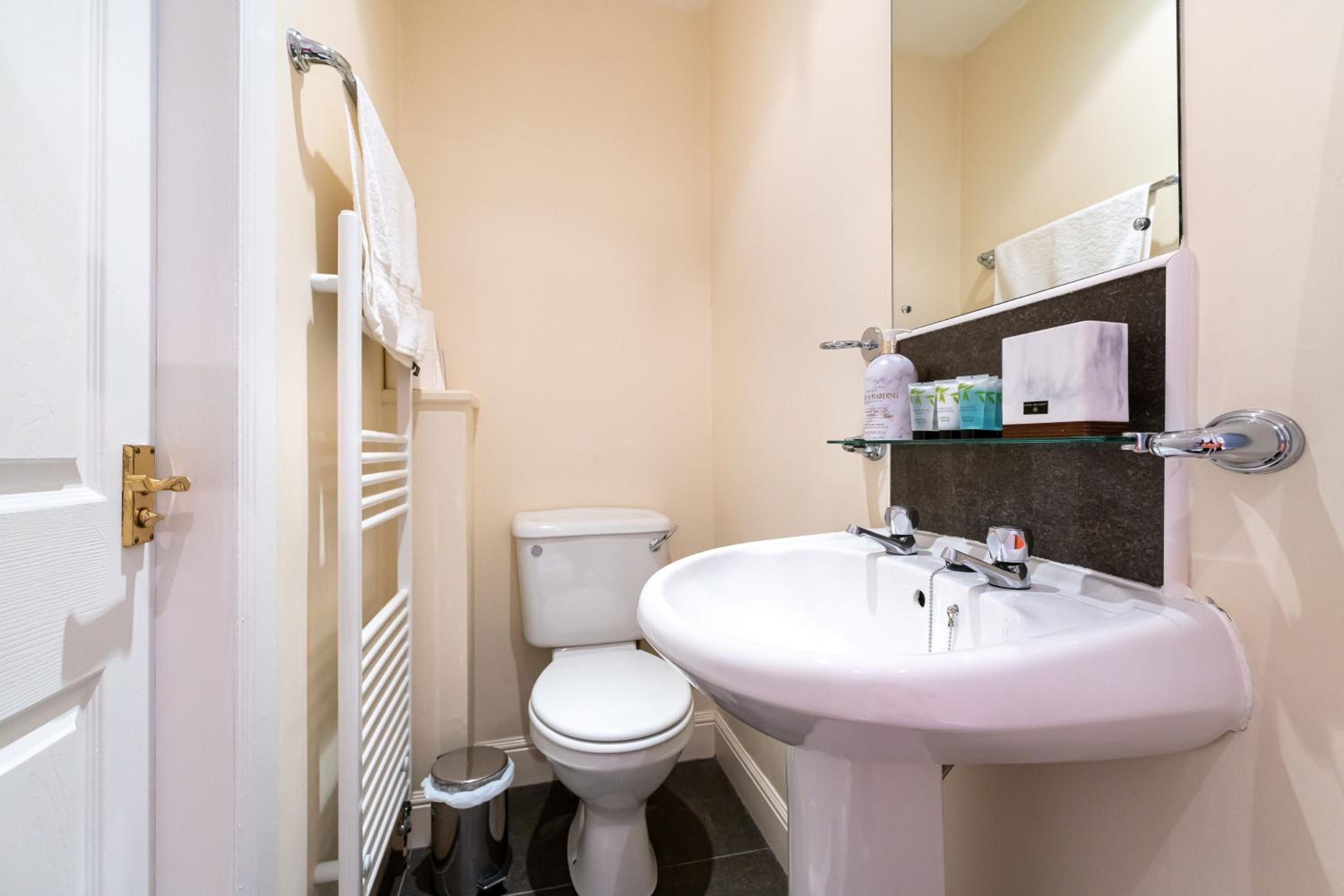 NEW Four Bedroom House - all rooms ensuite, photo 44