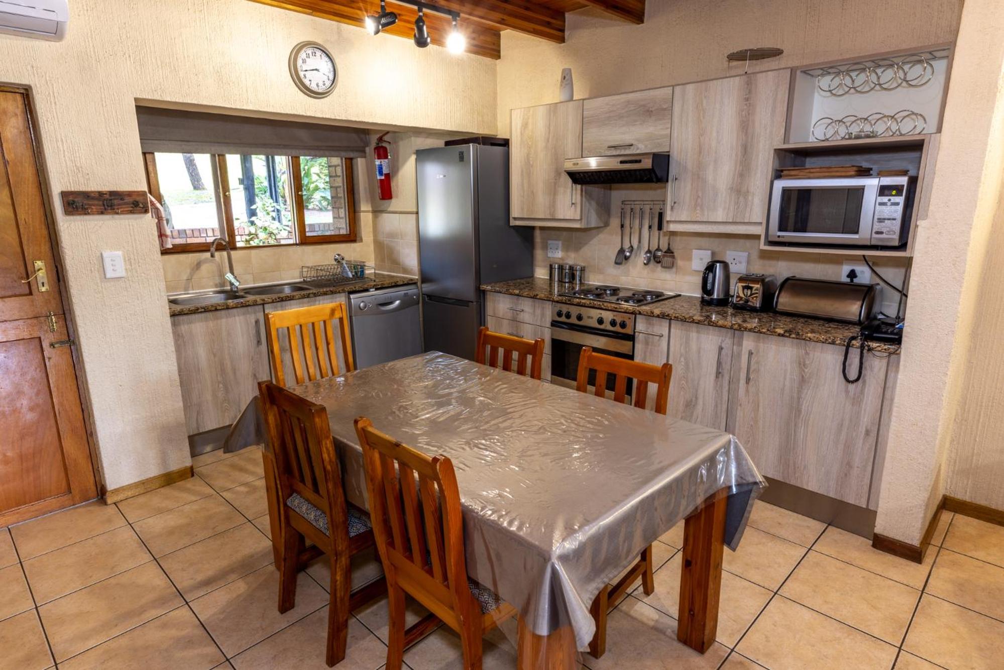 Hazyview Vacations - Legend Safaris 257A - in Kruger Park Lodge - Property Image 30