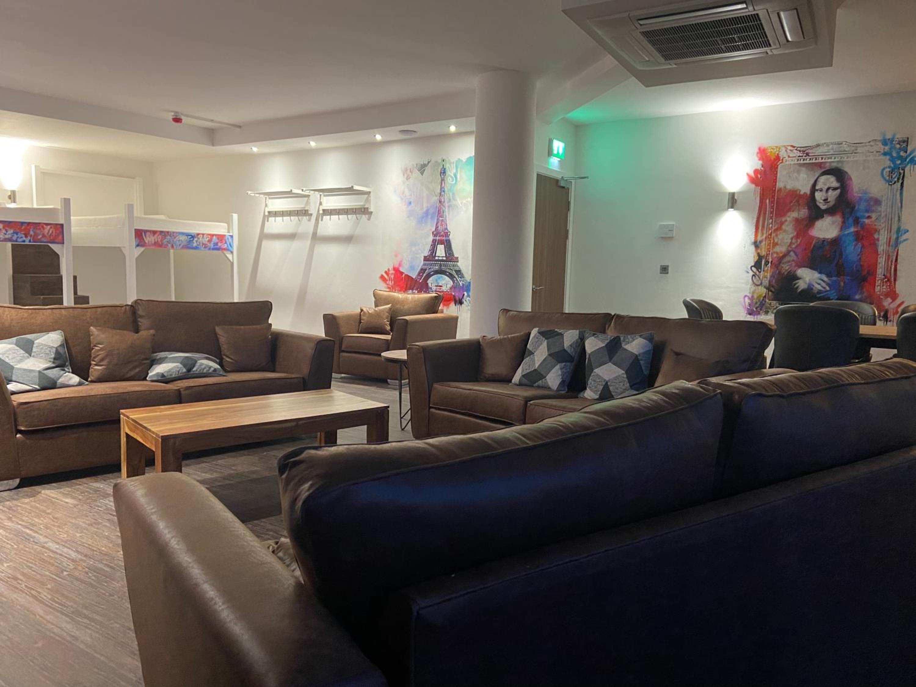 lounge