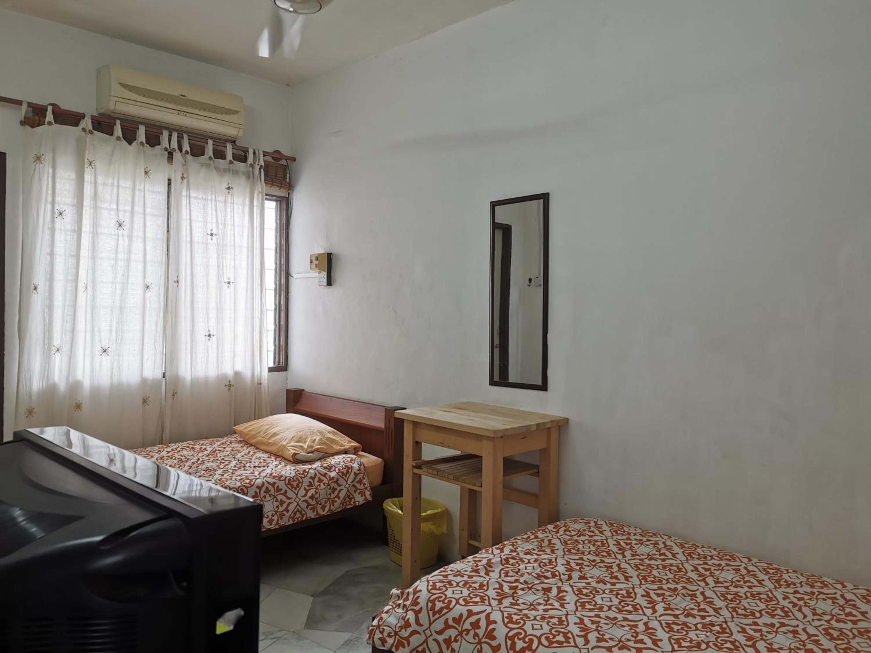 Cheerful 4-Bedrooms Residents Home photo 4