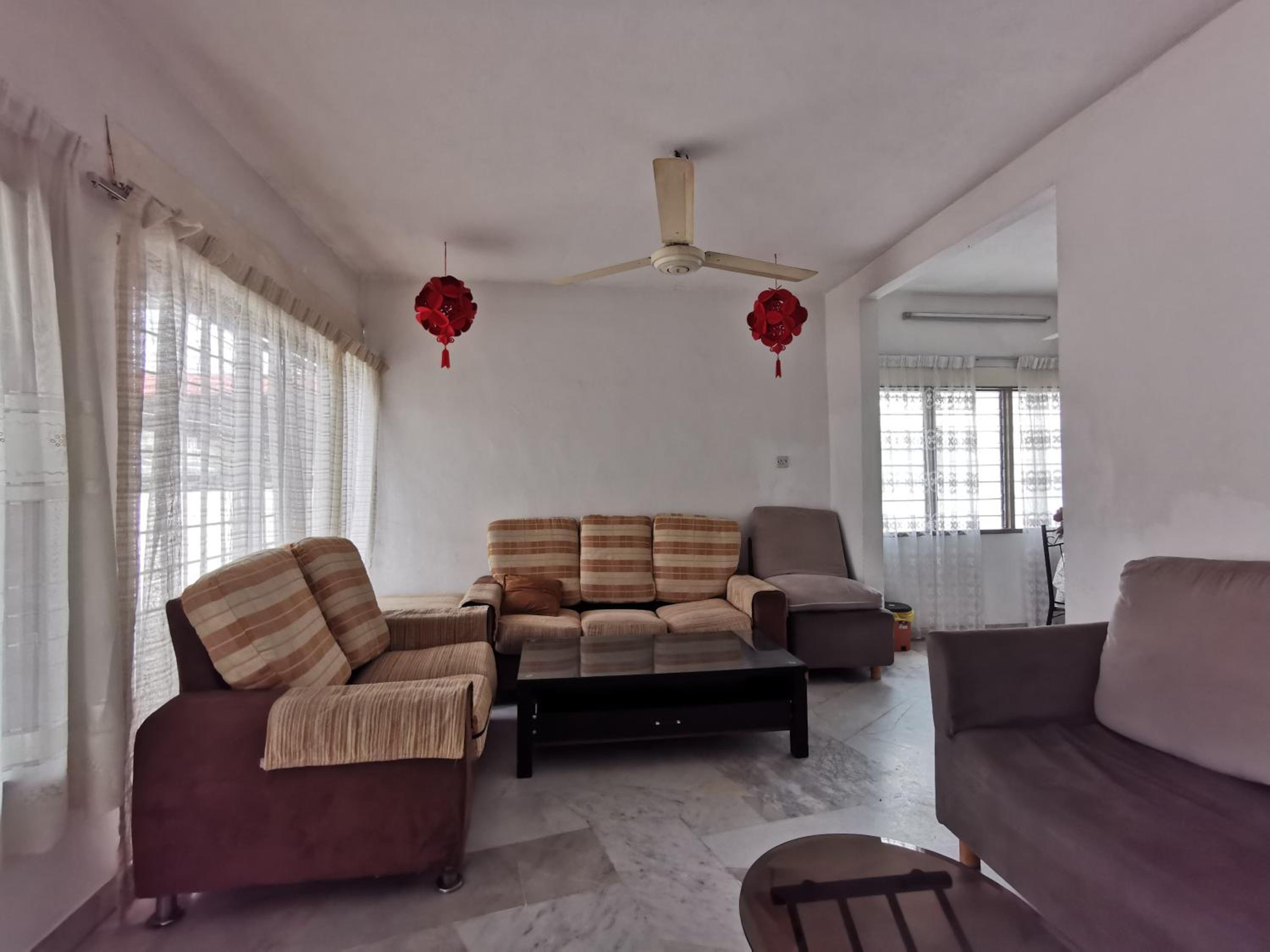 Cheerful 4-Bedrooms Residents Home photo 2
