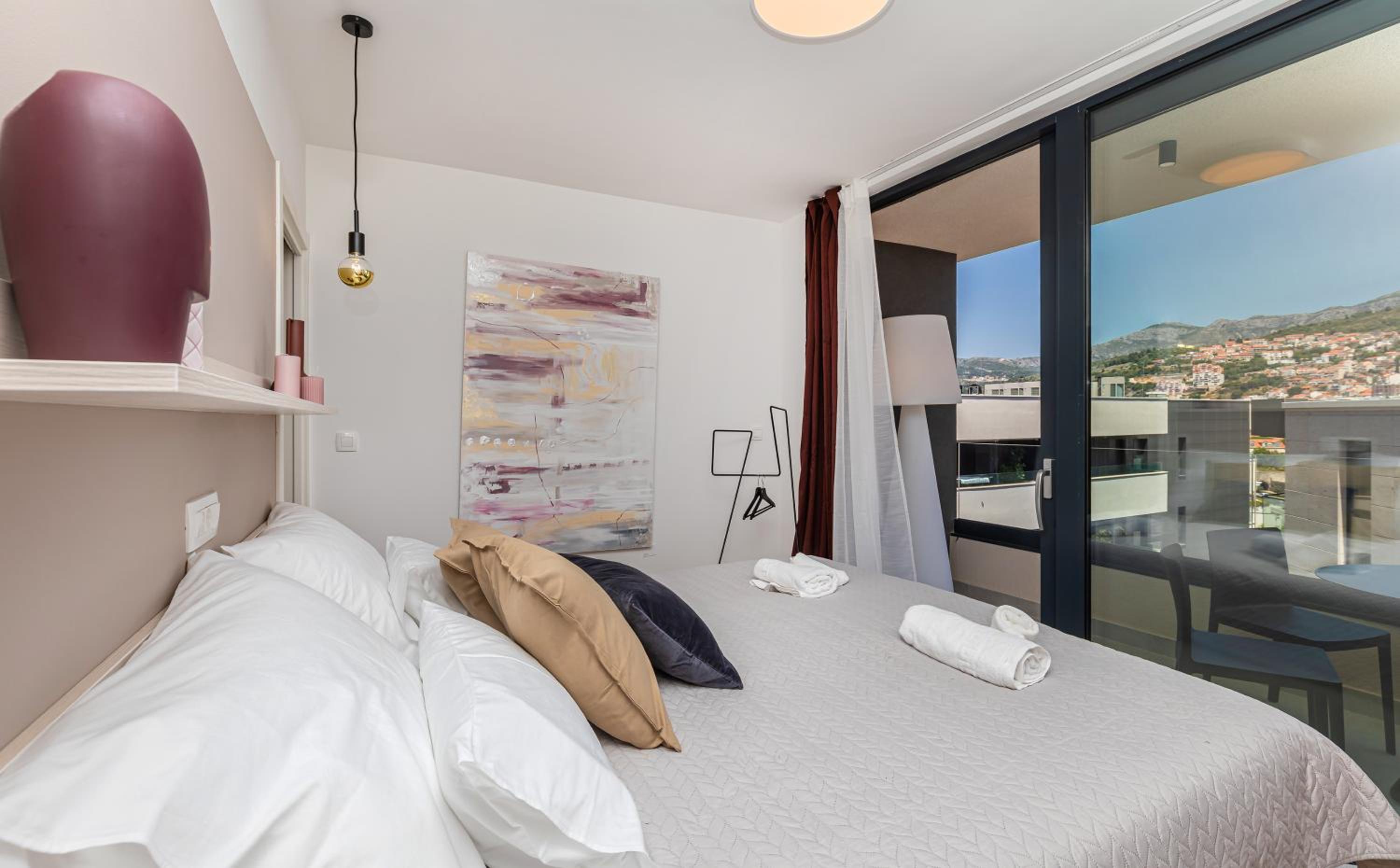 Sunny LOL Port Apartments in the city centre