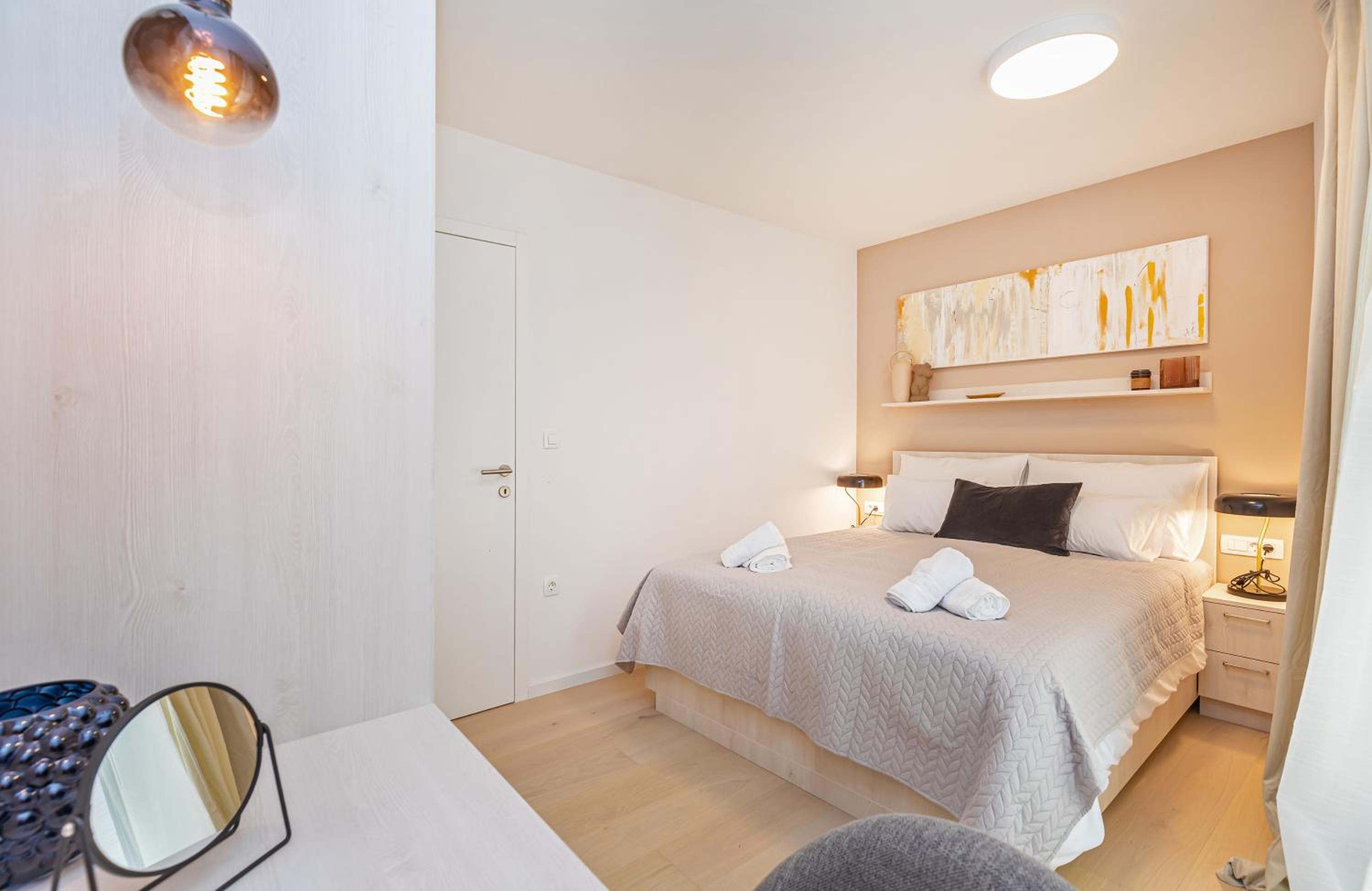 Sunny LOL Port Apartments in the city centre