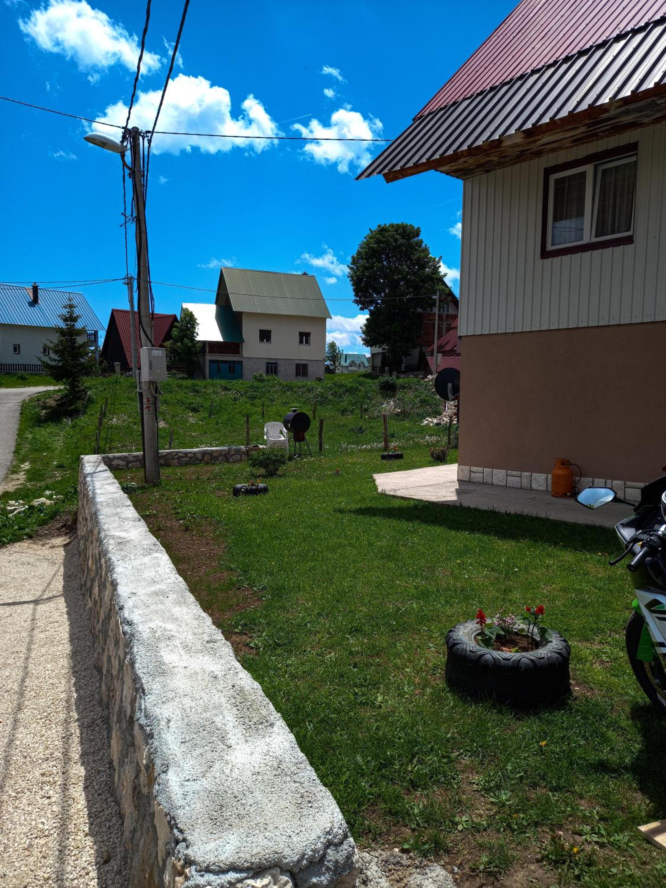Photo 11
