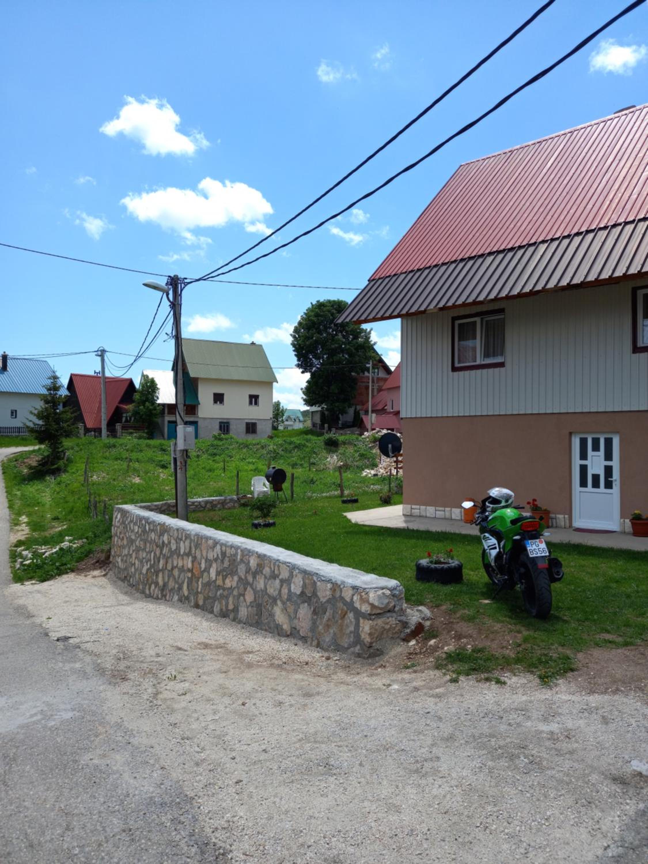 Photo 10