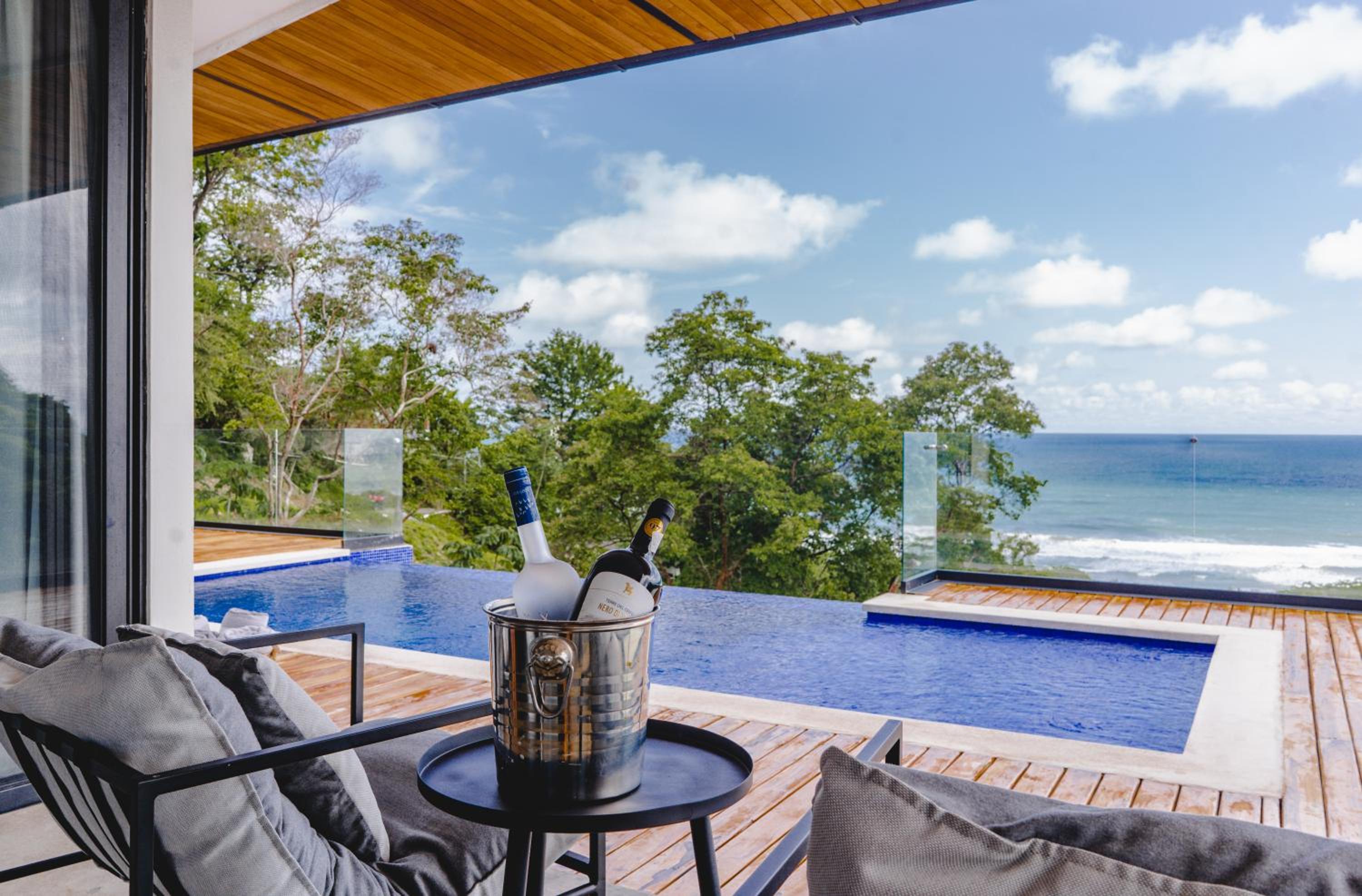 Casa Nina Santa Teresa view 2