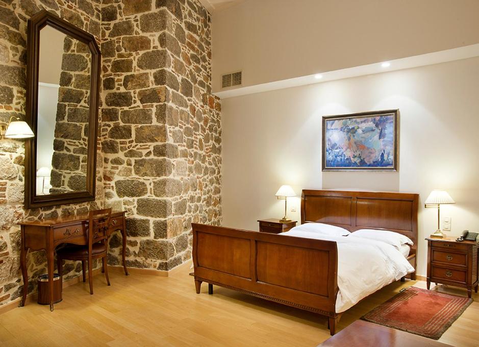 Xenon Inn