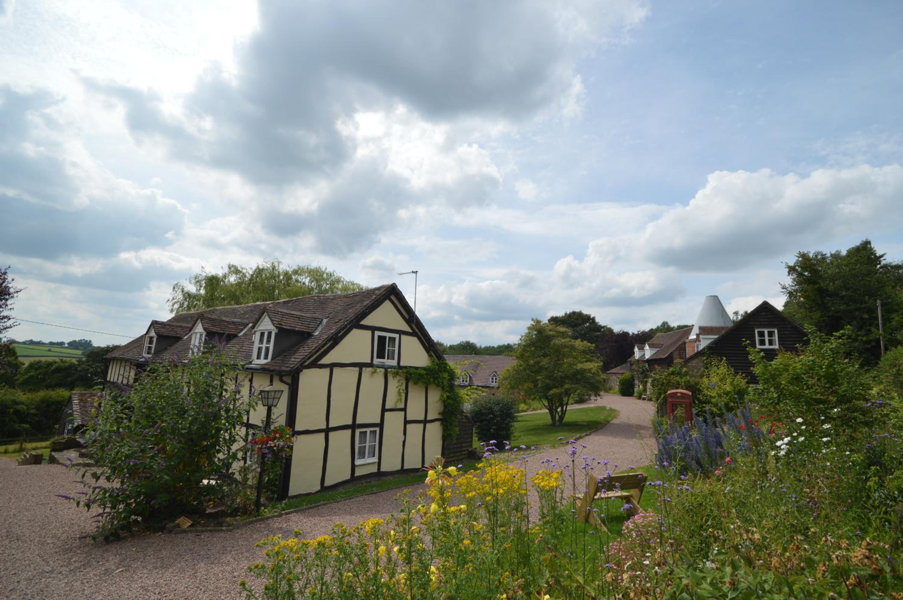 Whitewells Farm Cottages - 7 exceptionally well appointed pet friendly barn conversions set in 10 acres of gardens, fields and woodland suitable from 2 to 