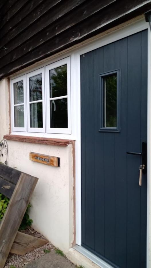 Whitewells Farm Cottages - 7 exceptionally well appointed pet friendly barn conversions set in 10 acres of gardens, fields and woodland suitable from 2 to 