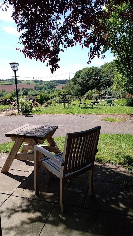 Whitewells Farm Cottages - 7 exceptionally well appointed pet friendly barn conversions set in 10 acres of gardens, fields and woodland suitable from 2 to 