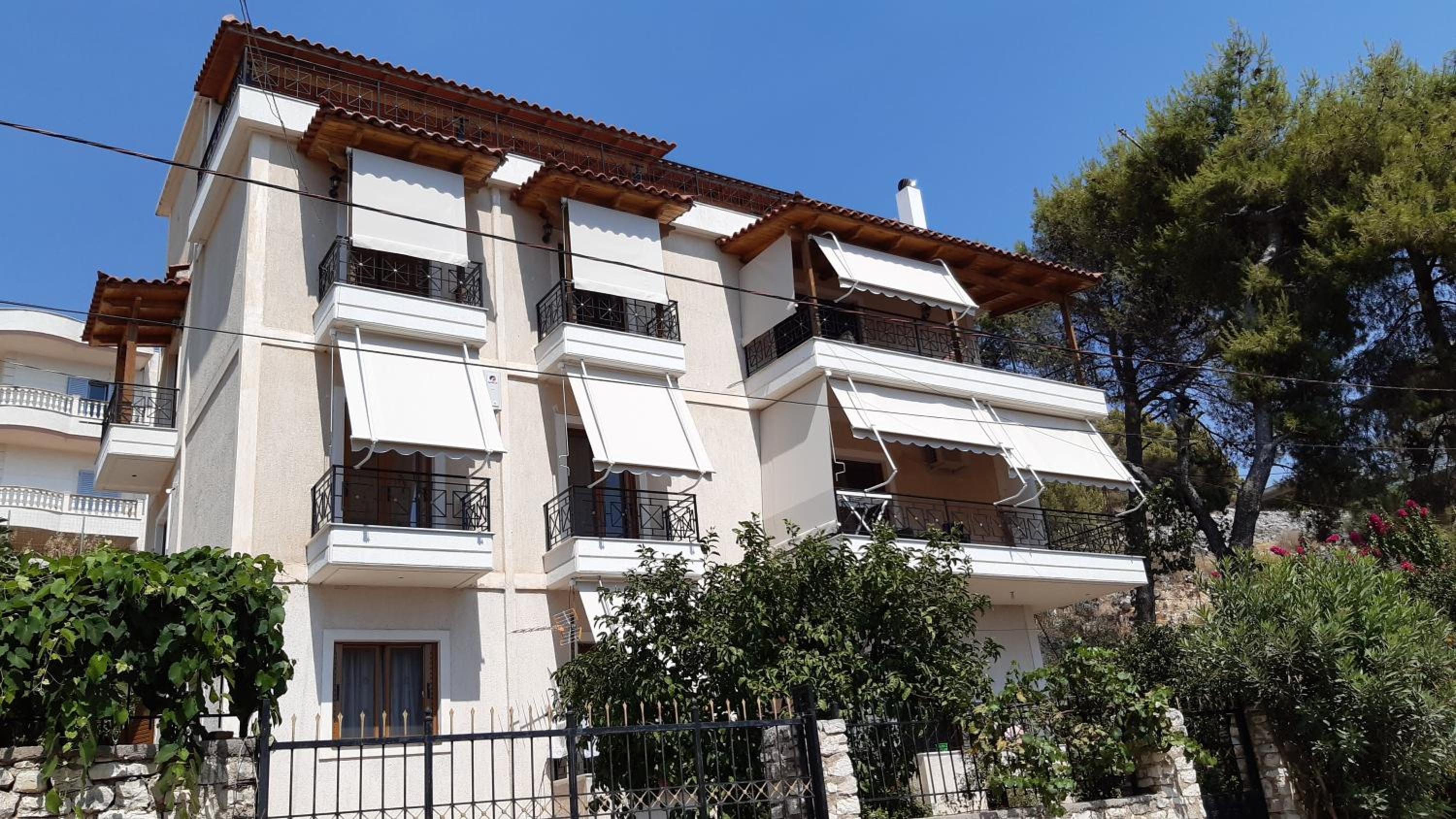 Lovely 1-bedroom rental unit with free parking on premises