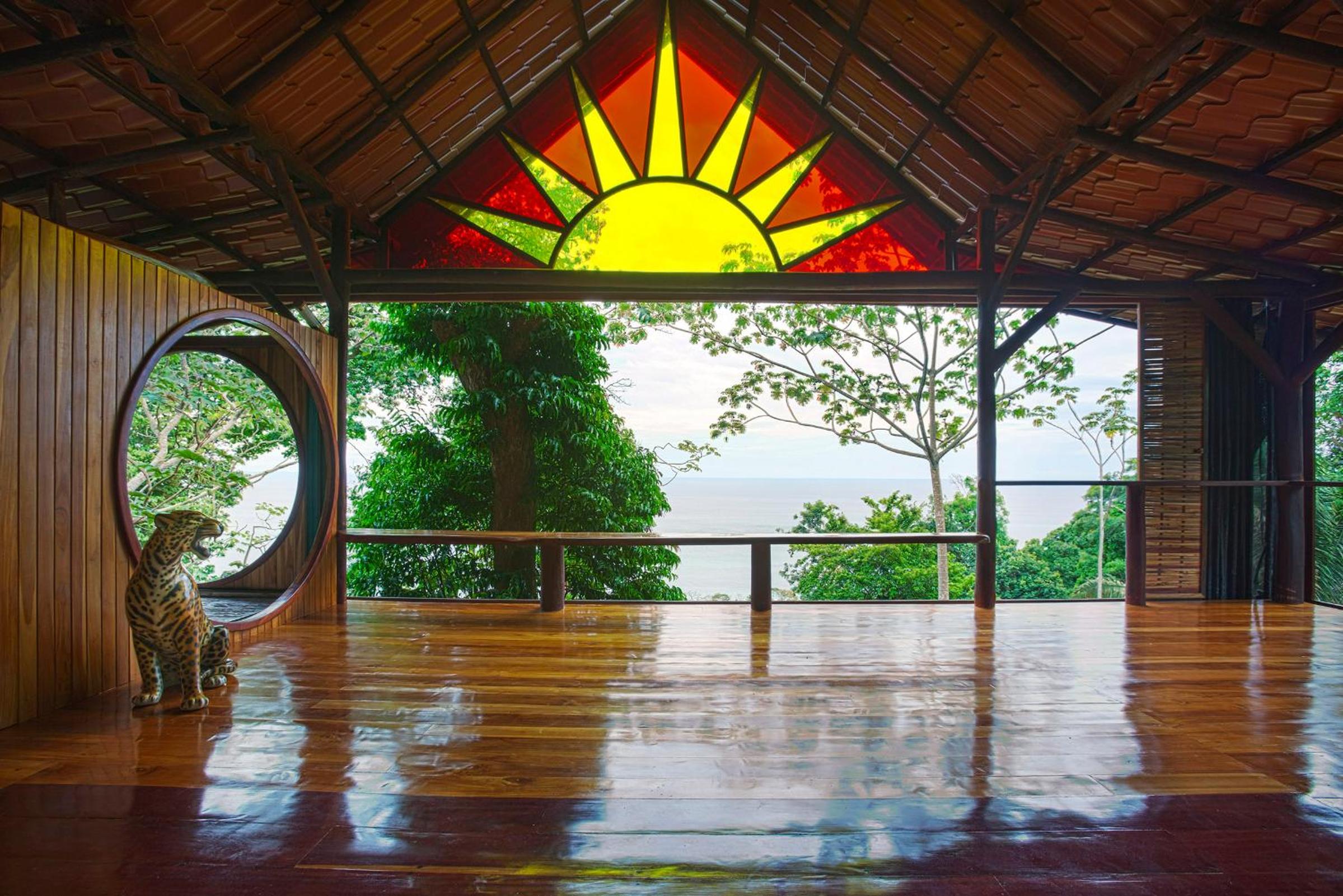 Hotel Surfers´bohemian dream overlooking the point break - Image 1