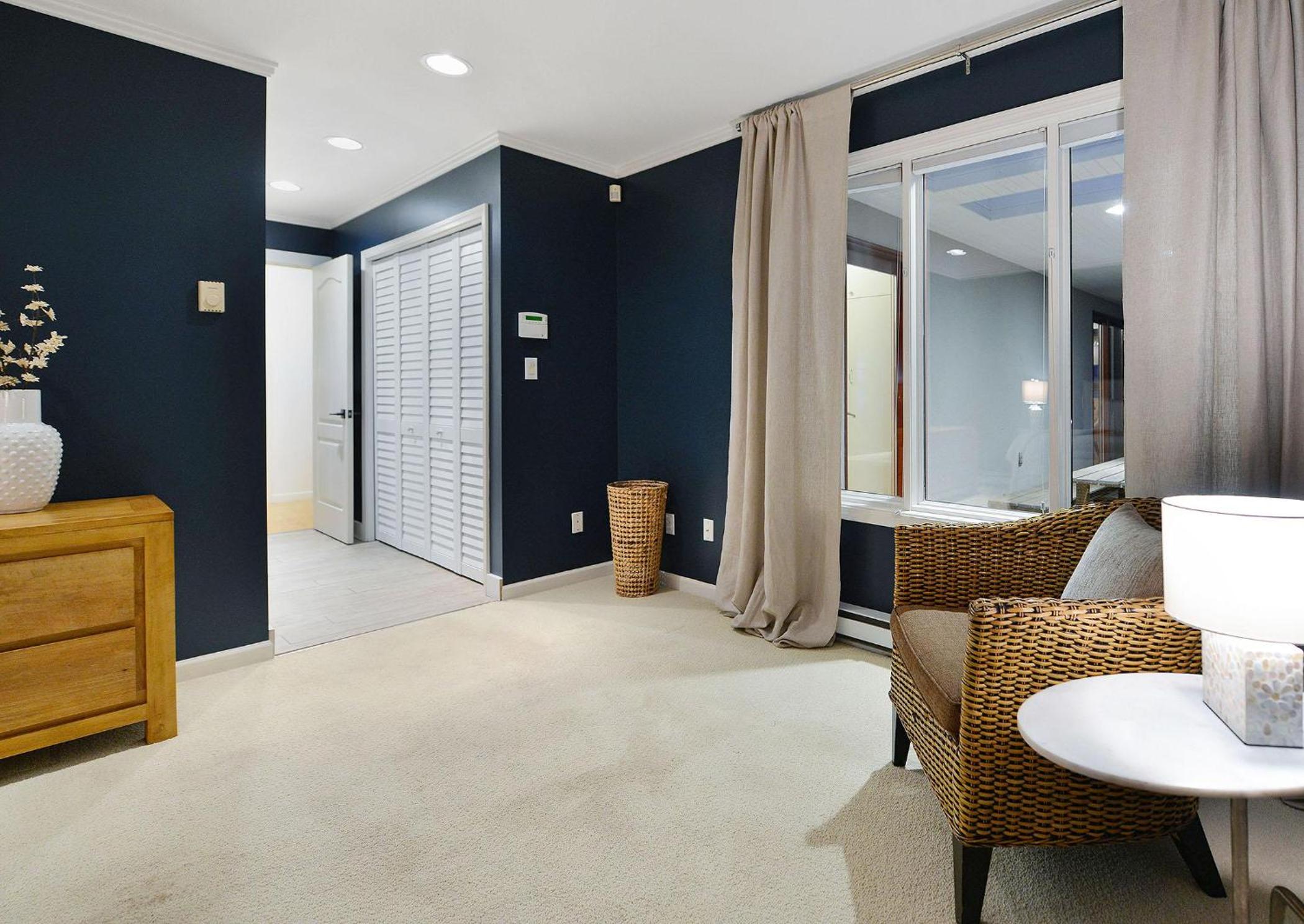 Beachside Living Cherry Point by EMR Vacation Rentals