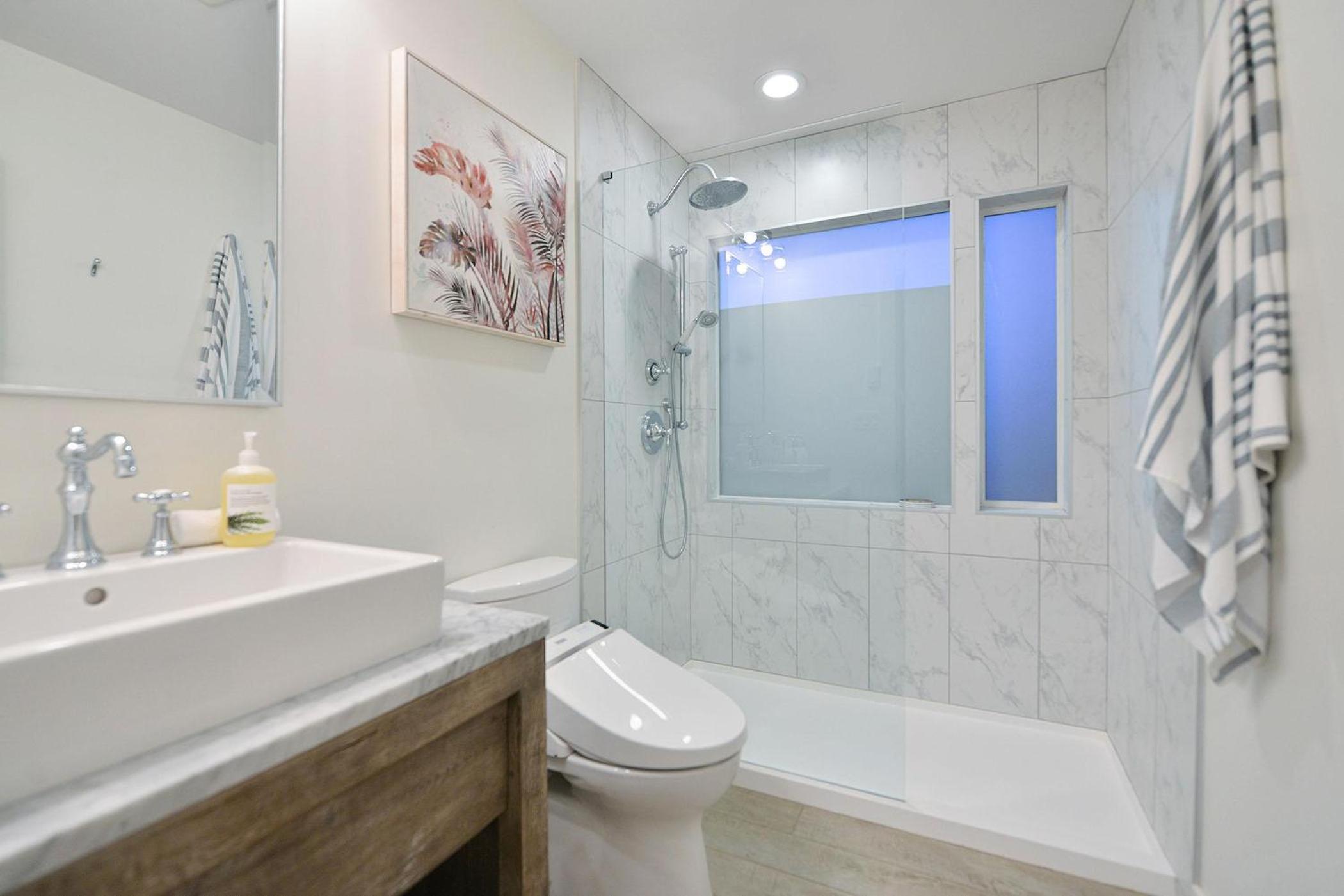 Beachside Living Cherry Point by EMR Vacation Rentals